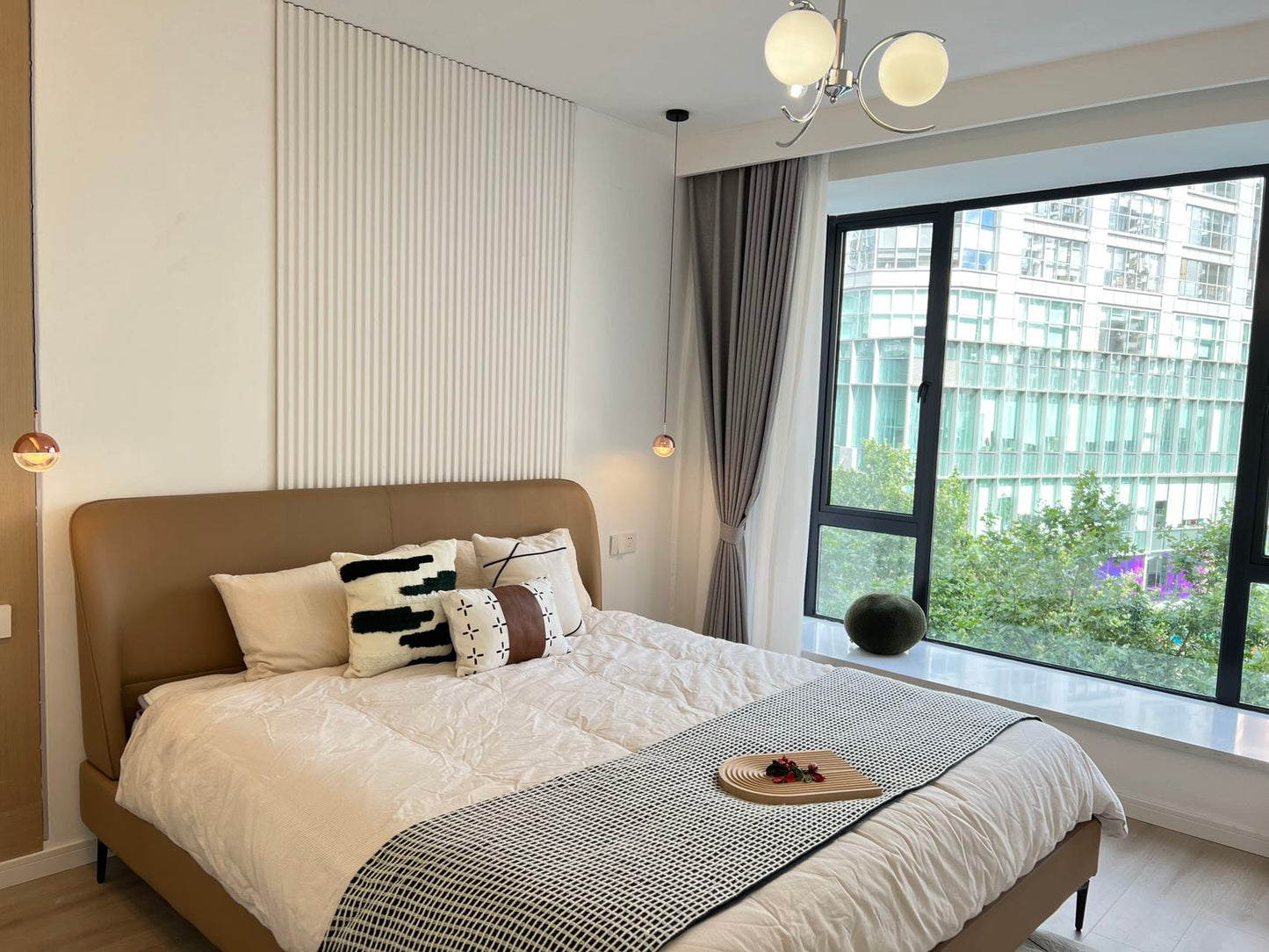 modern 2br 2baths apt at Xujiahui 福源汇居2房