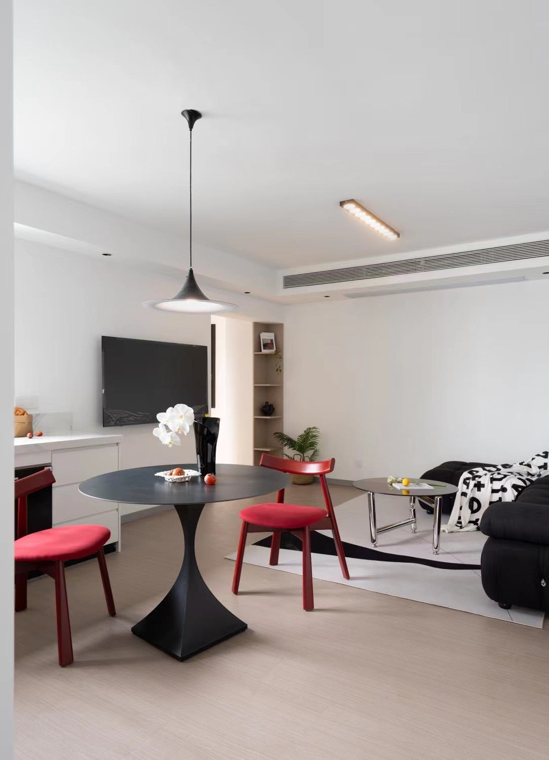 Nice 3br with terrace at people square 宏泰公寓3房带露台