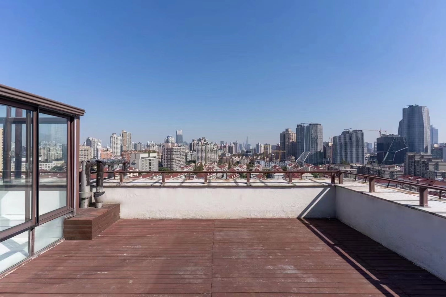 Spaciouse 5+1br with 100sqm roof terrace 虹桥府邸5+1房带100平米露台