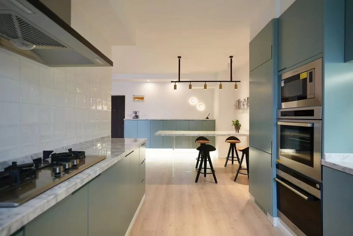 Duplex 3br apartment at changshou rd 达安花园3房复式170平米
