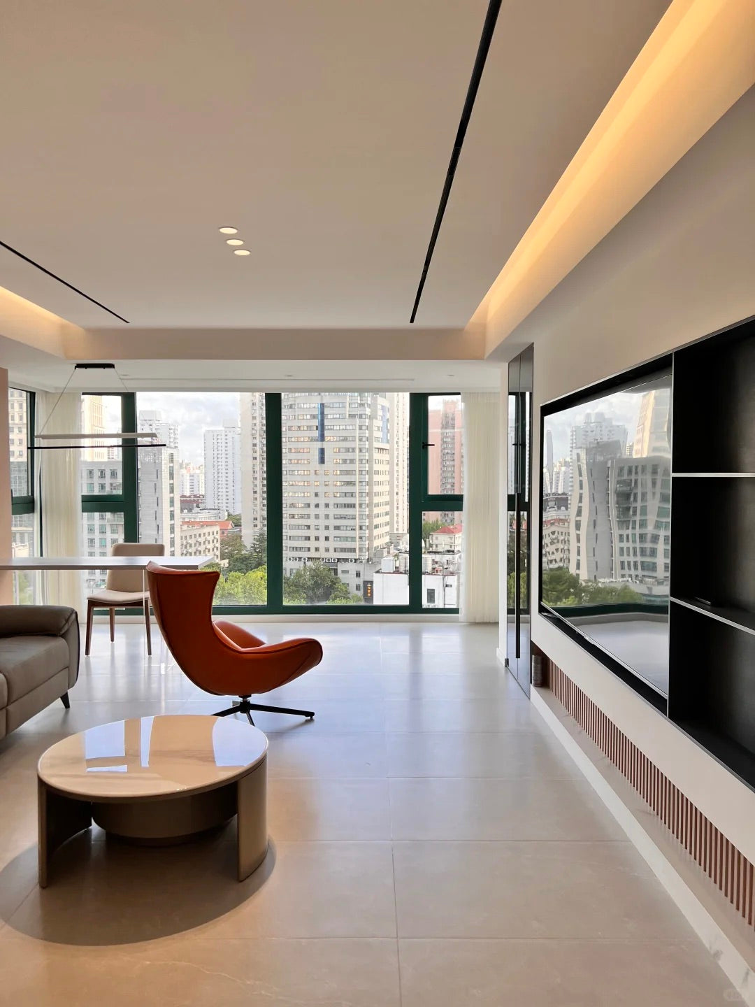 modern 3br 2baths apt at xujiahui 东方曼哈顿3房
