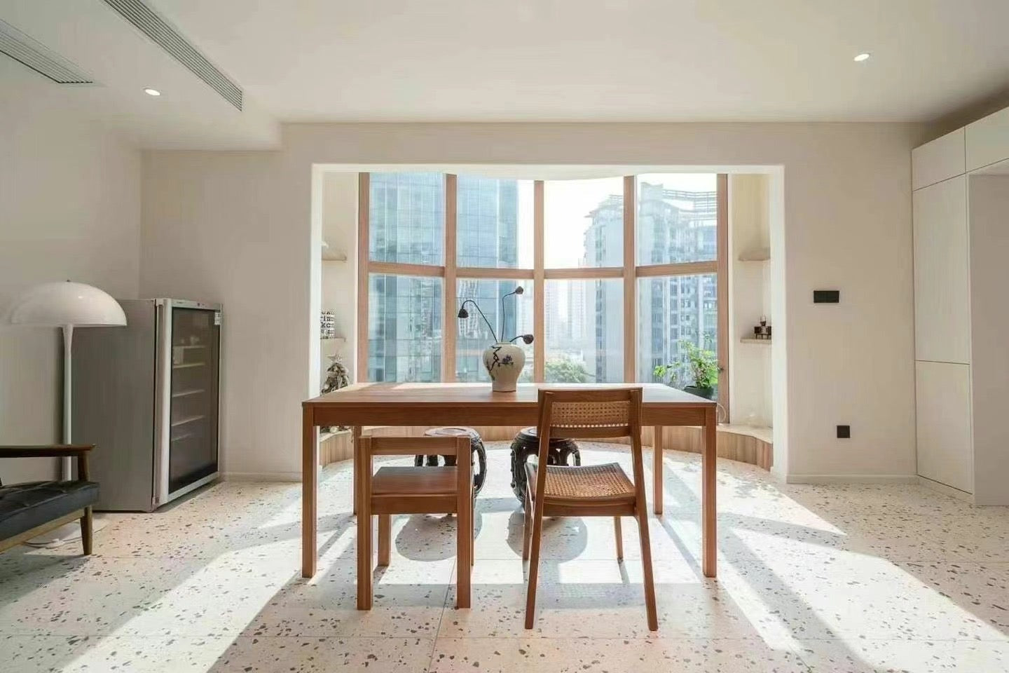 Beautiful 2br 2baths apt changle rd 皇家公寓2房
