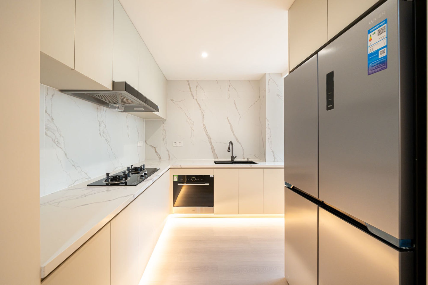 Nice 2br 2baths apt at tianshan oasis riviera 天山河畔2房