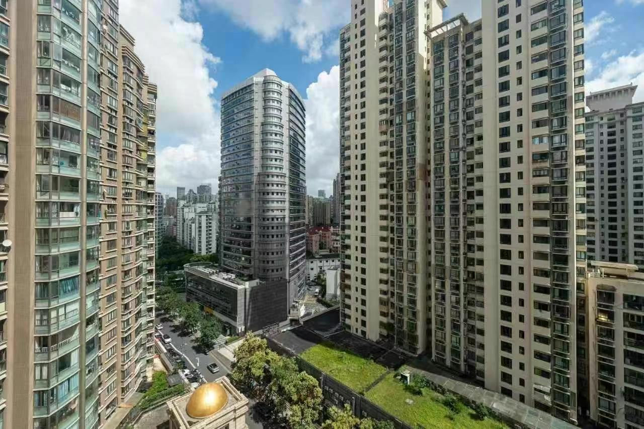 Nice 2br at changshou rd 苏堤春晓2房