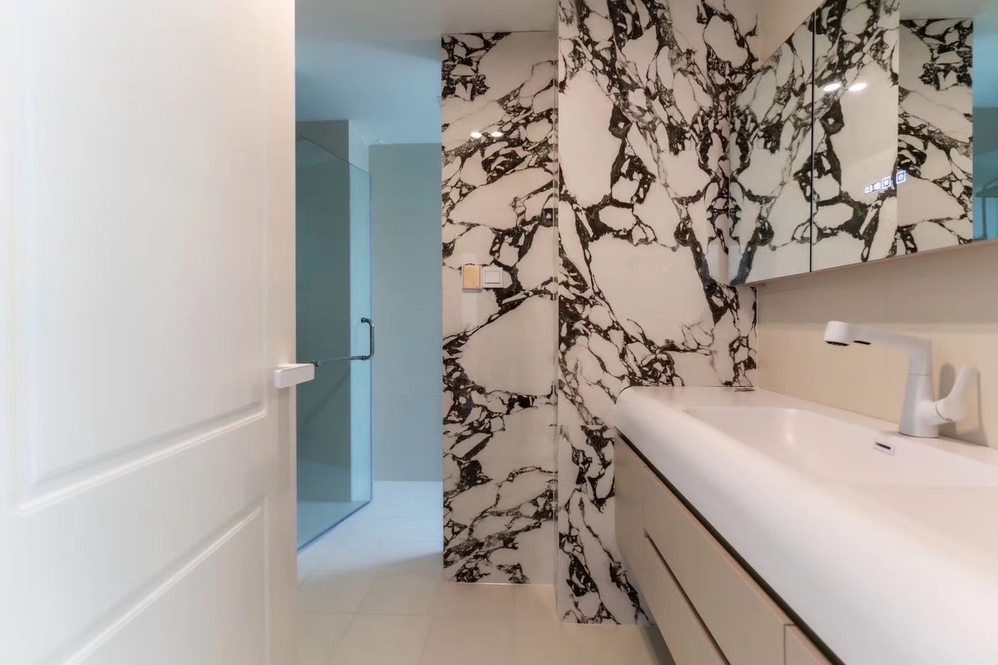 Duplex apt with garden 大上海城市花园3+1房