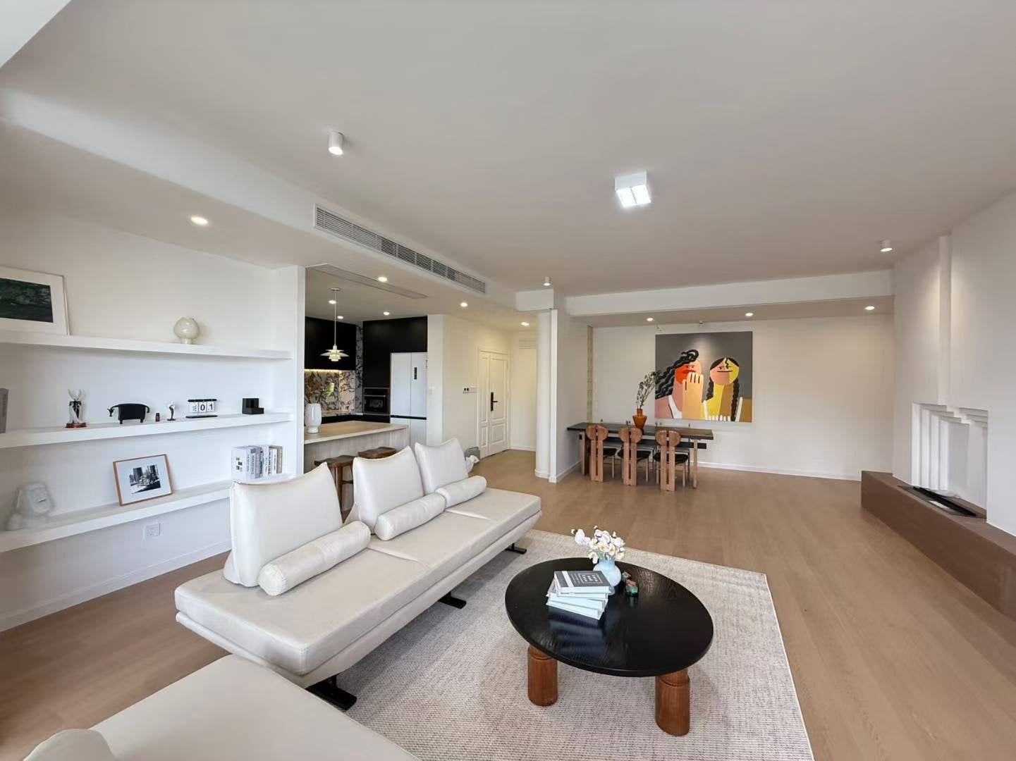 Spacious 3br 170sqm at Lujiazui 家化滨江苑3房