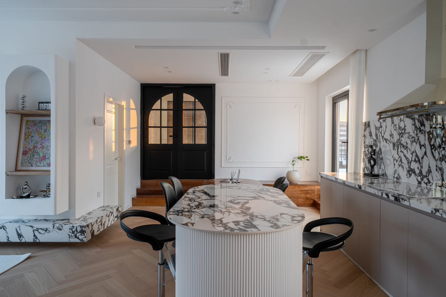 Penthouse 200sqm with roof terrace 中远两湾城3+1房带露台