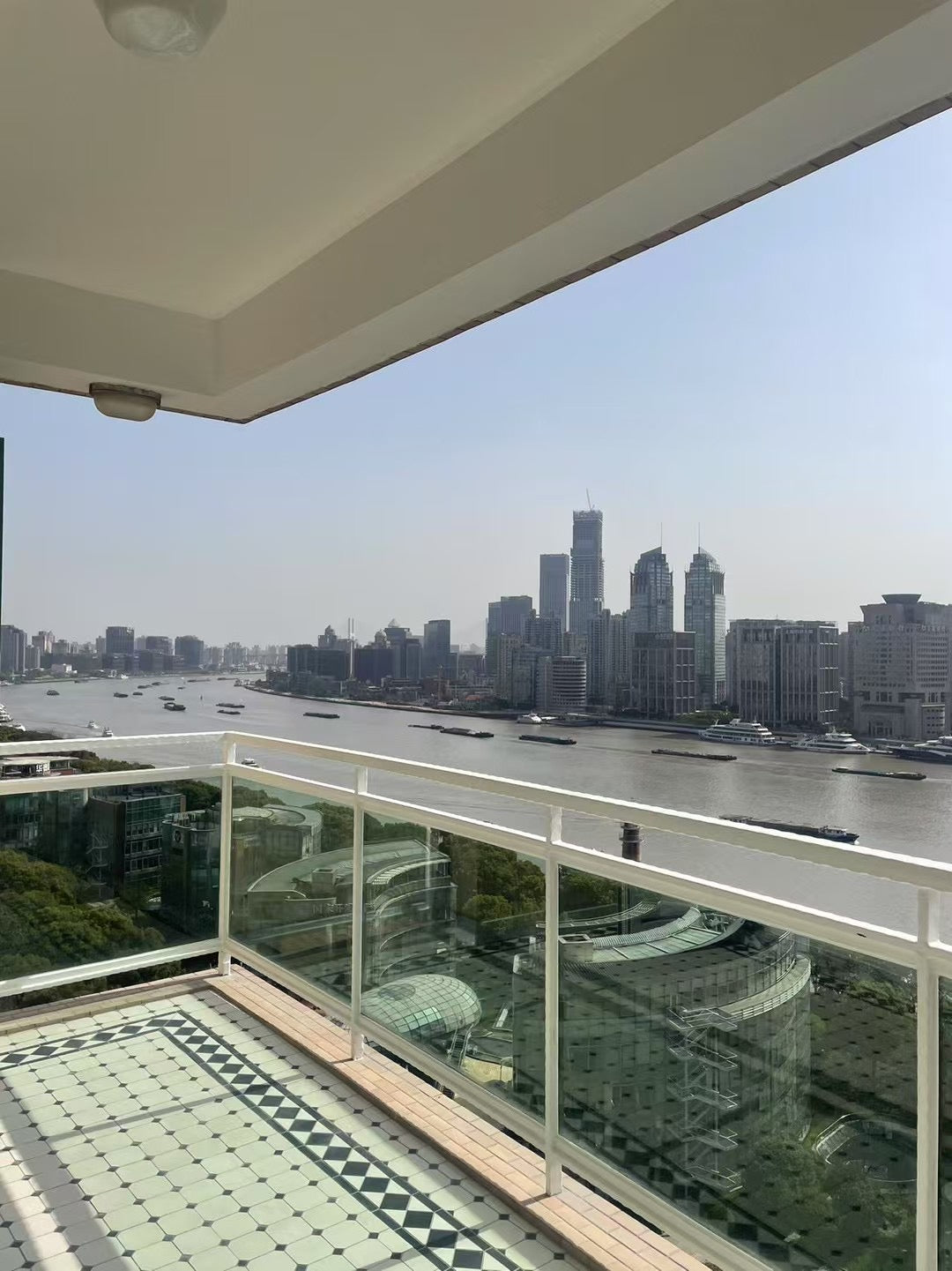 Beautiful 4br apt with river view 陆家嘴仁恒滨江园4房