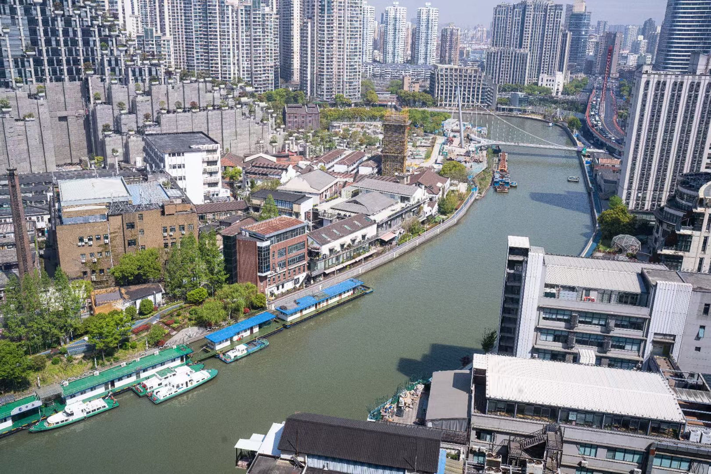 River view 2br + study apt 逸升阁2+1房