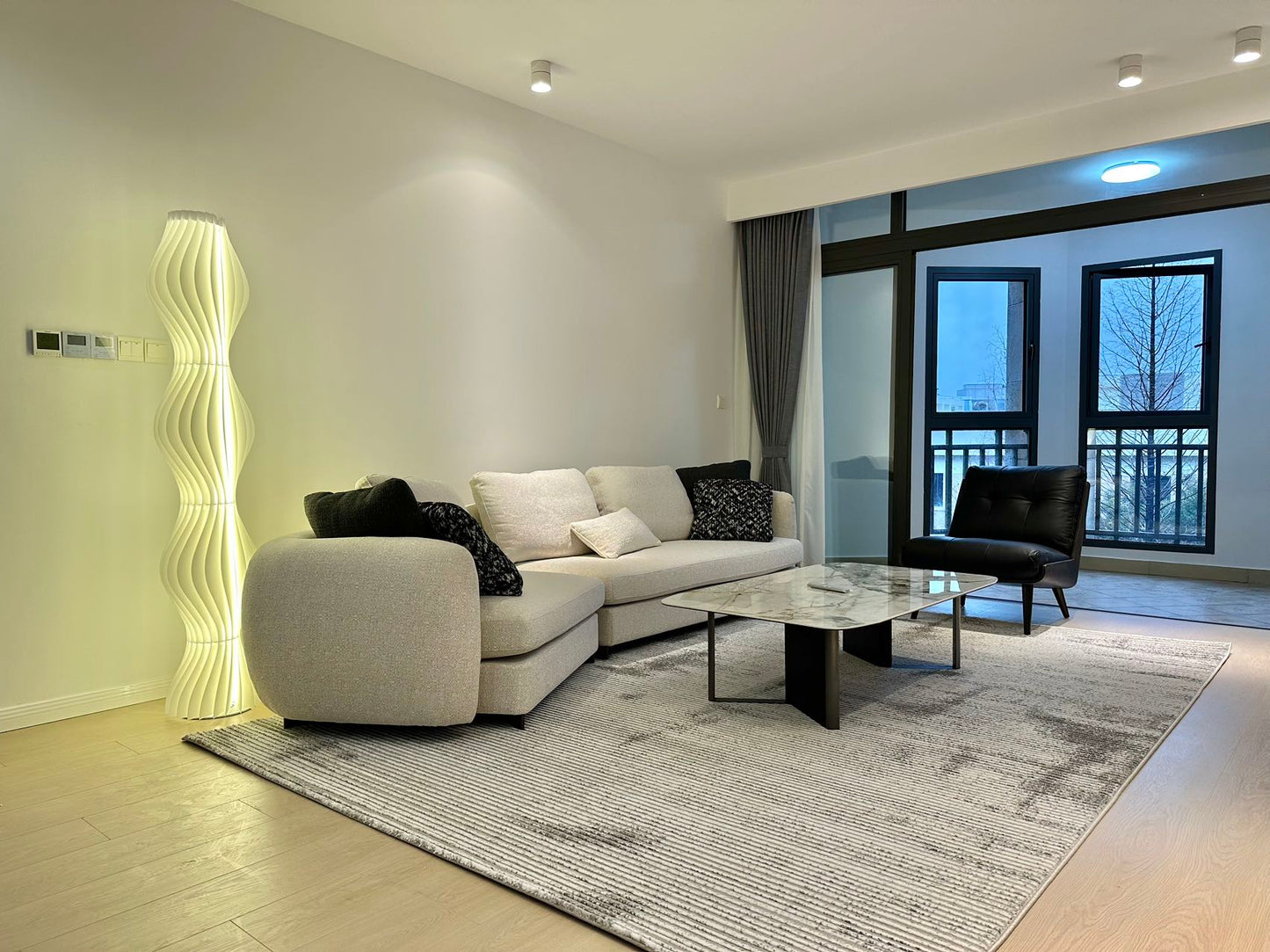 Modern 3br 180sqm at jinqiao 碧云晓园3房