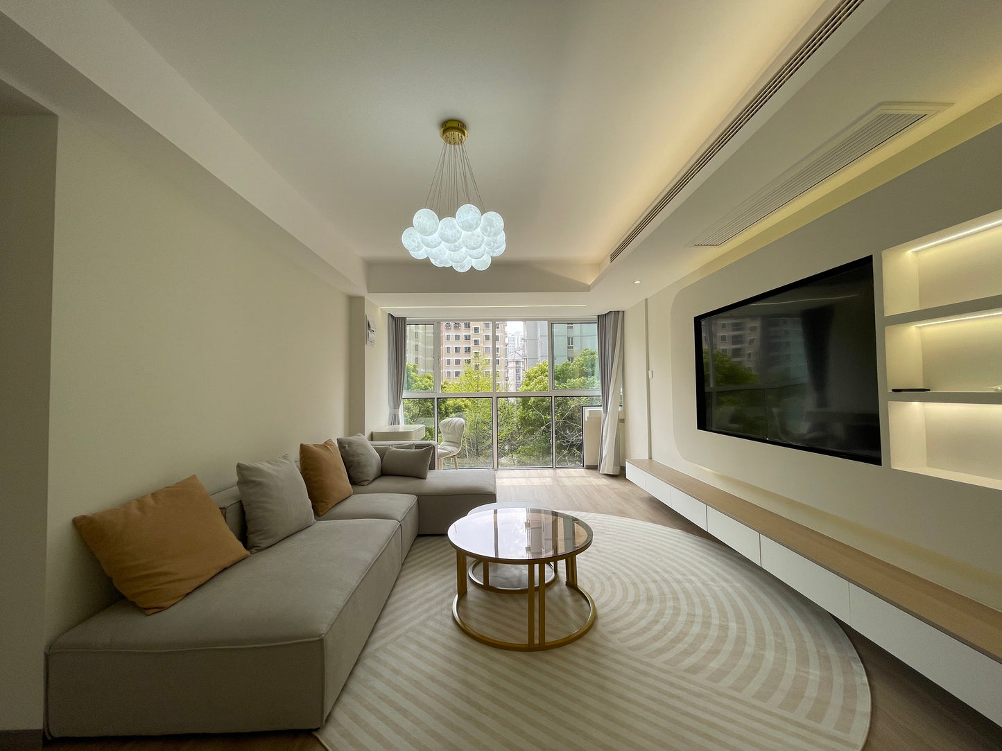 Modern bright 3br with river view 静安河滨花园3房河景