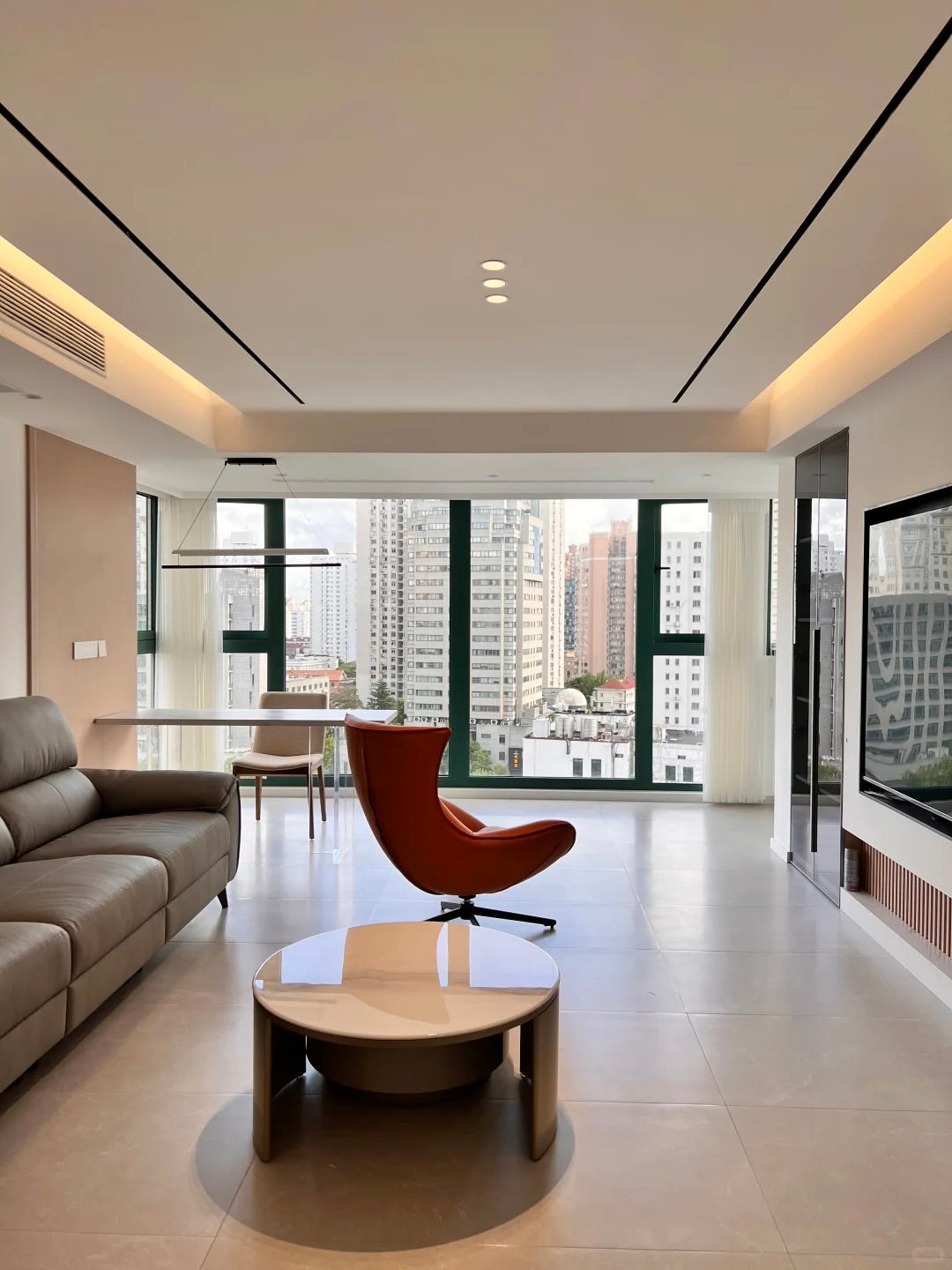 modern 3br 2baths apt at xujiahui 东方曼哈顿3房