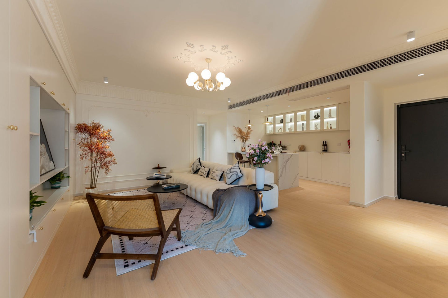 Beautiful 2br 2bath at xujiahui 徐家汇花园2房带地暖