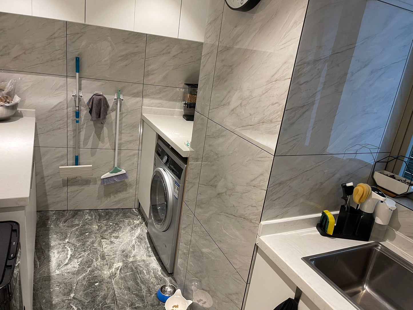 Modern 3br apt / free gym and pool 静安枫景3房