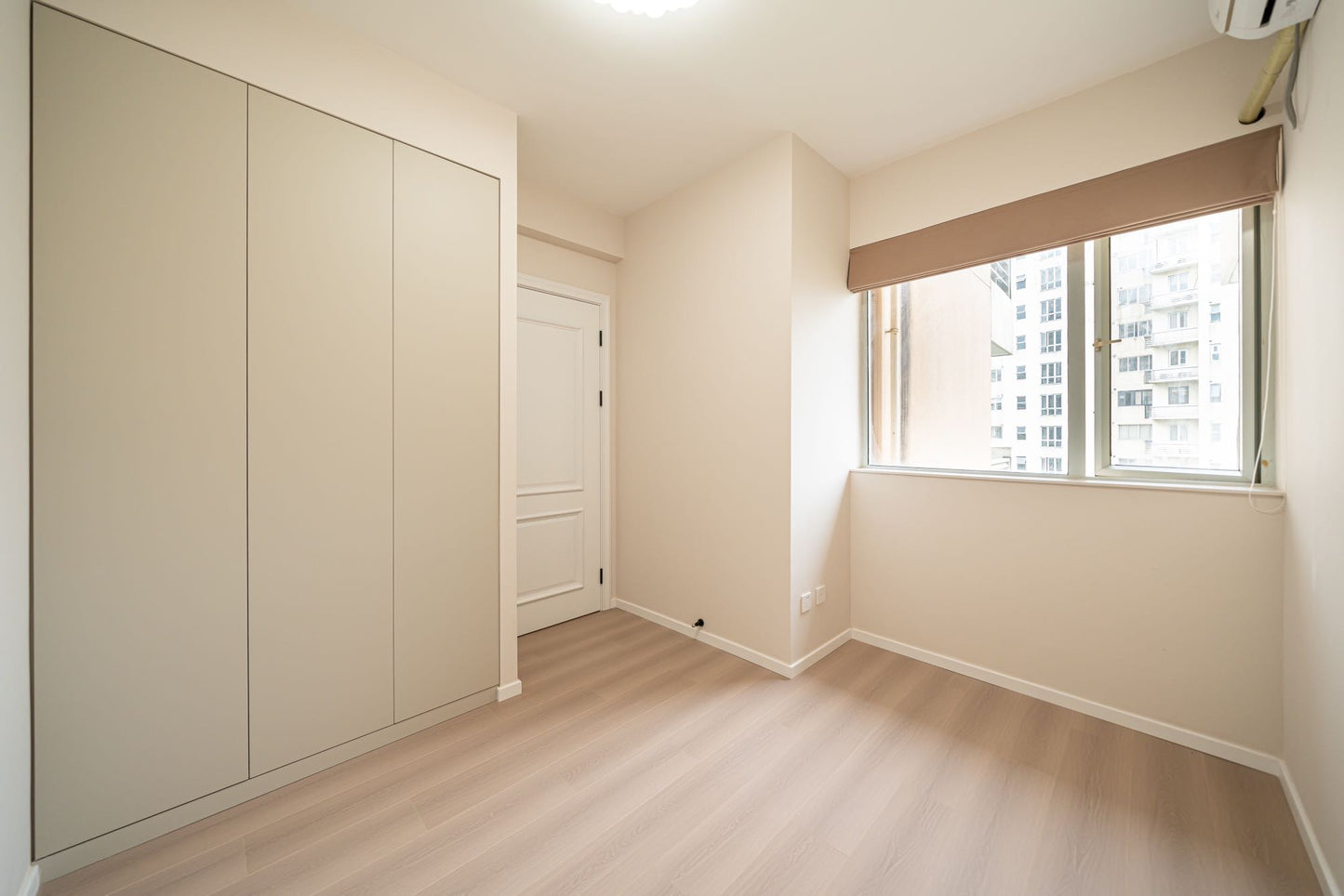 Nice 2br 2baths apt at tianshan oasis riviera 天山河畔2房