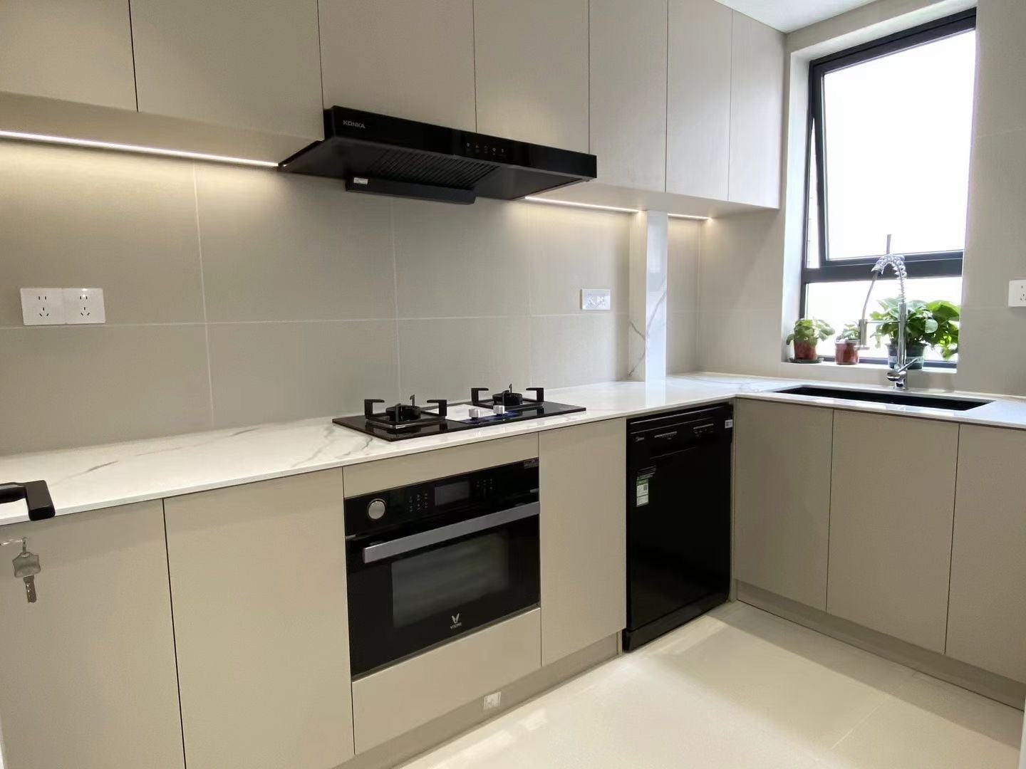 Modern 3br floor heating / west nanjing rd 达安城3房