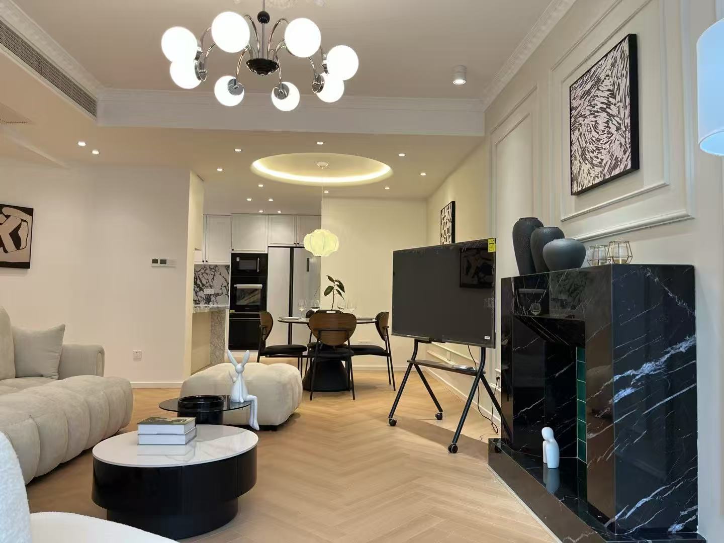 Beautiful 3br apt with terrace 秋水云庐3房带露台