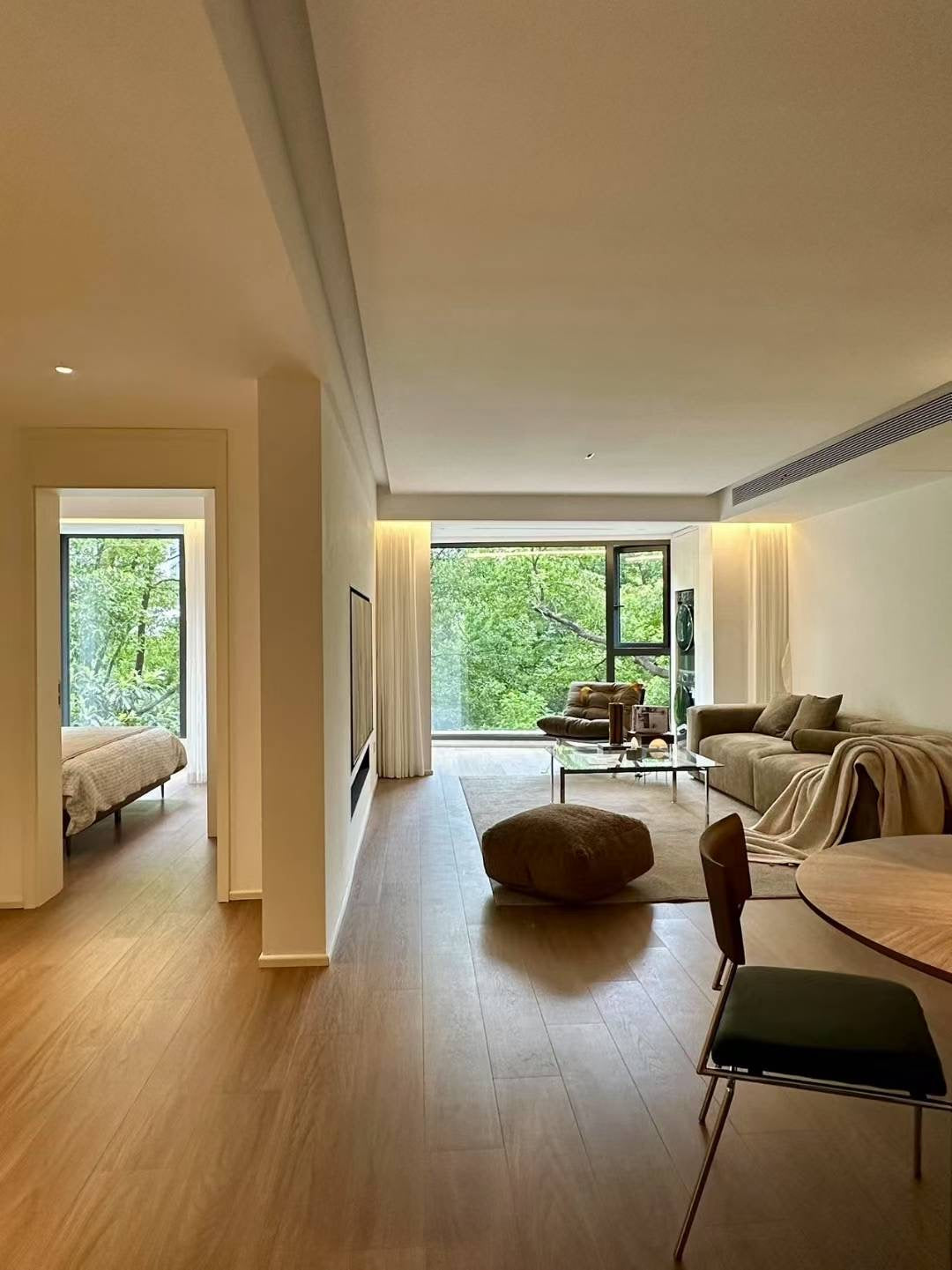 Newly 2br beside Suzhou river 中远两湾城2房