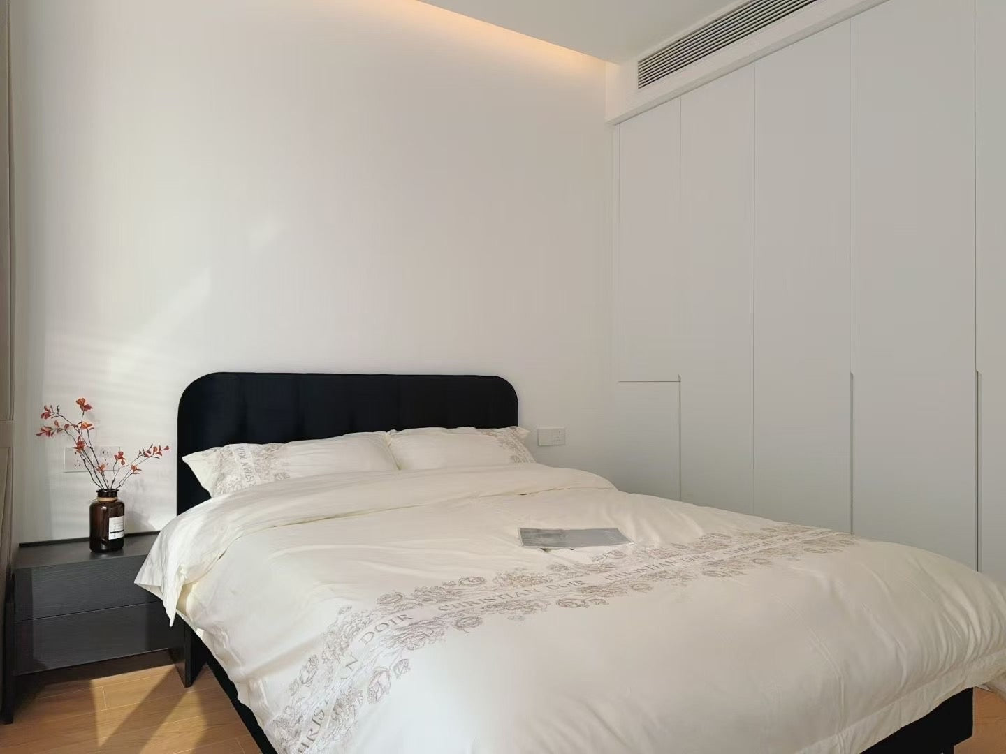 zhongshan park 1br with floor heating 路易凯旋宫1房带地暖