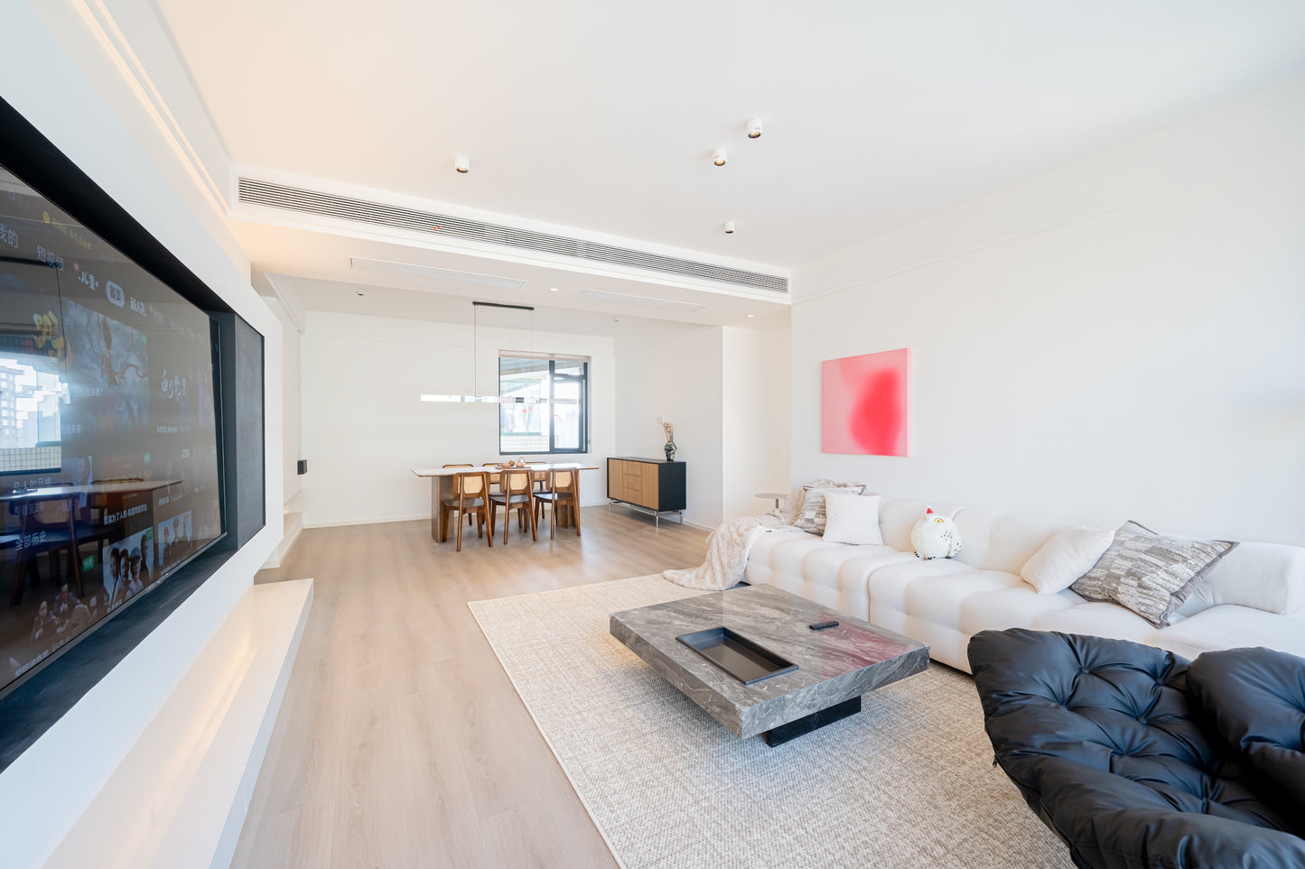 Modern 4br apt beside Suzhou river 半岛花园4房