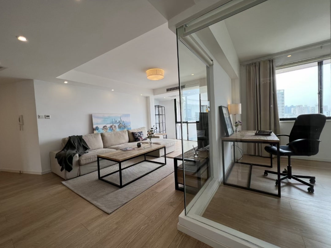 Modern 3br apt with balcony 交通大学3房带露台