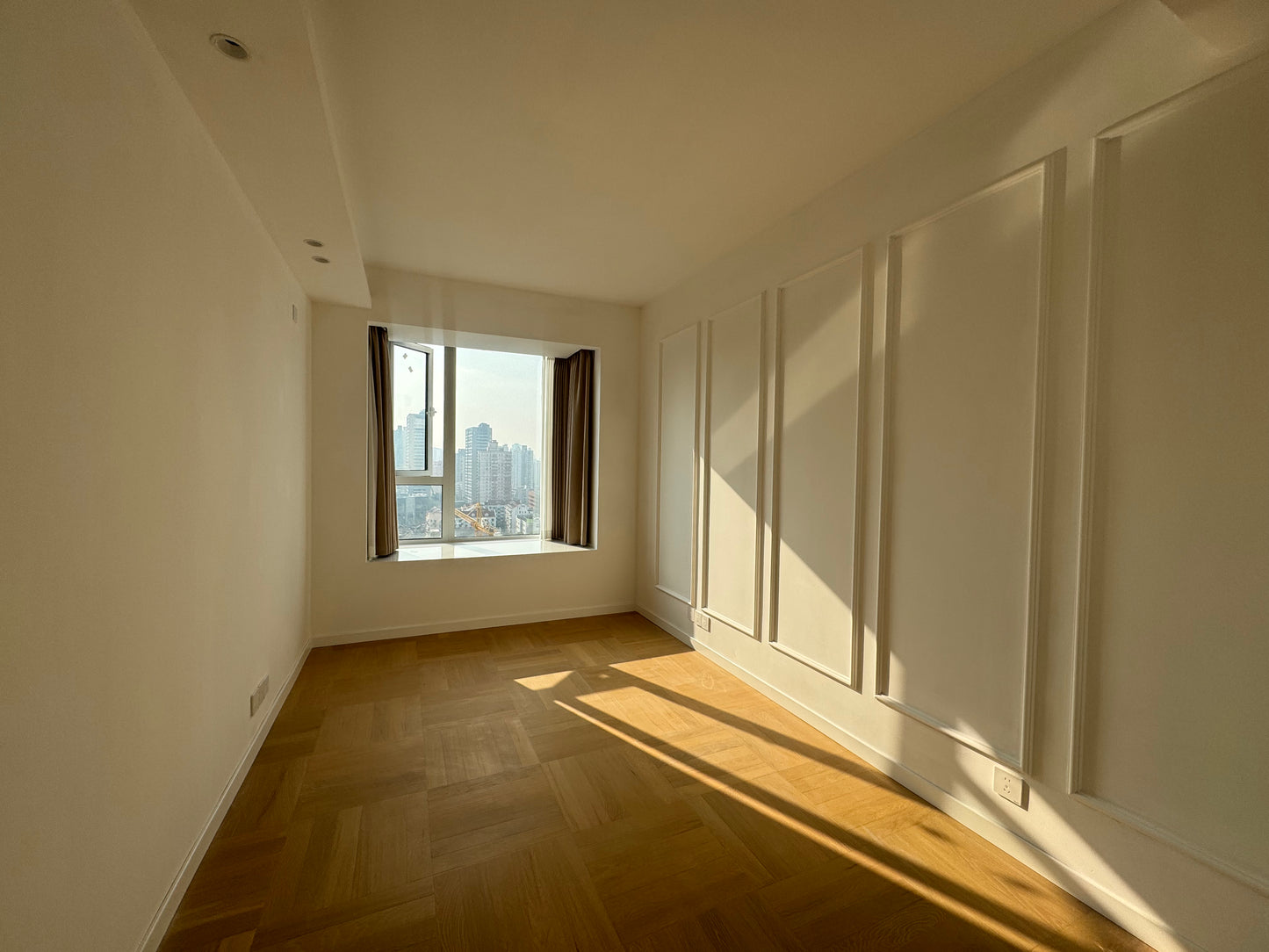 Bright 3br / floor heating / Suzhou river 静安天鼎花园3房 / 地暖 / 采光一流