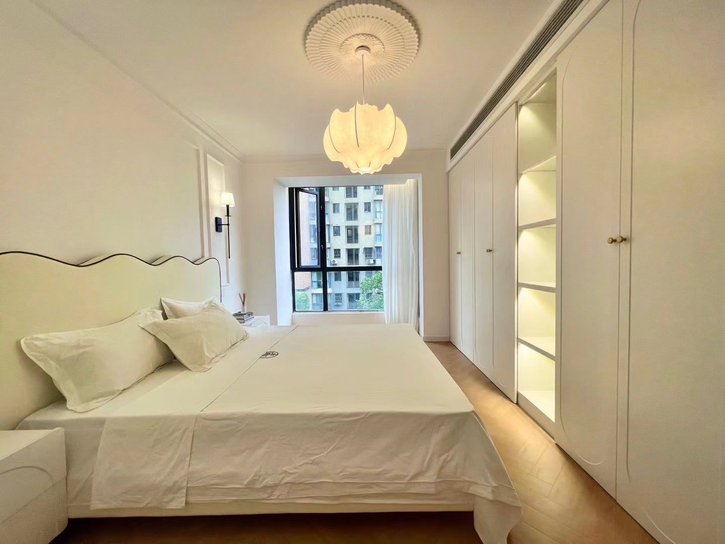 Modern 2br at jiaotong university 新华公寓2房