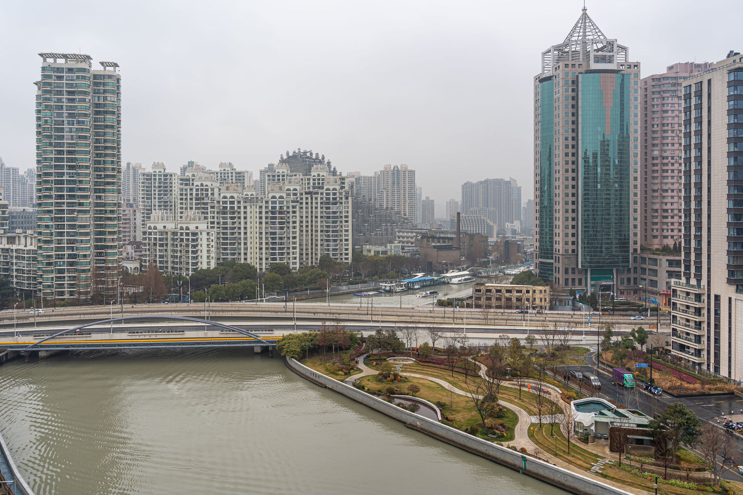 Spacious 2brs at Suzhou river 宗鑫公寓2房河景