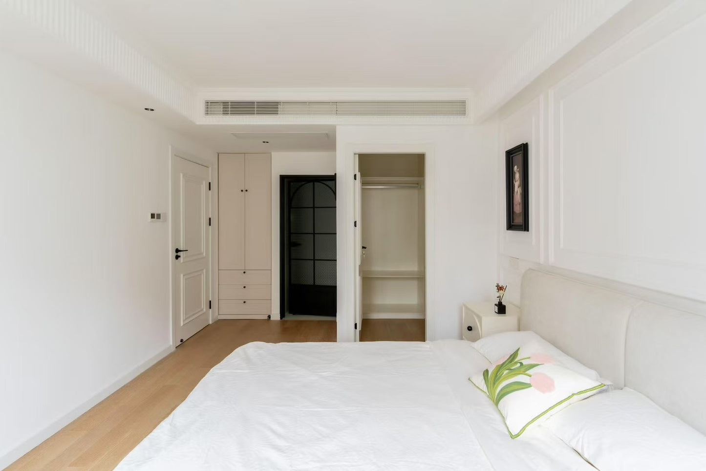 Super 3br with balcony at zhenning rd 东方剑桥3/2/2