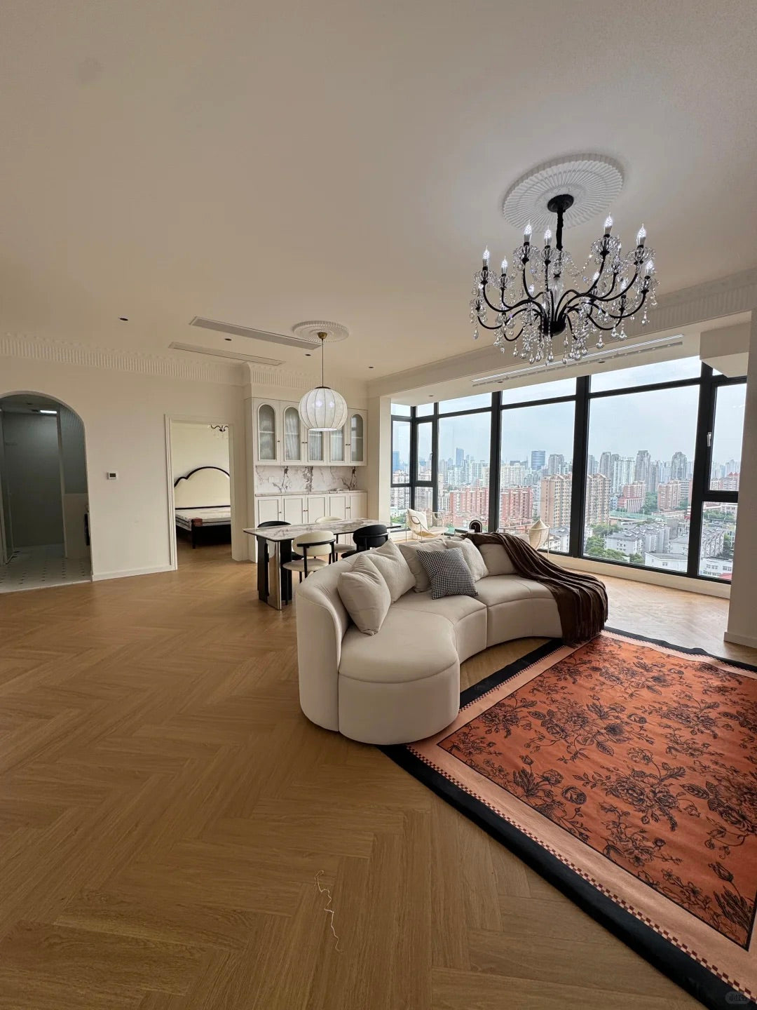 Spaciouse 1br at zhabei park 闸北公园1房