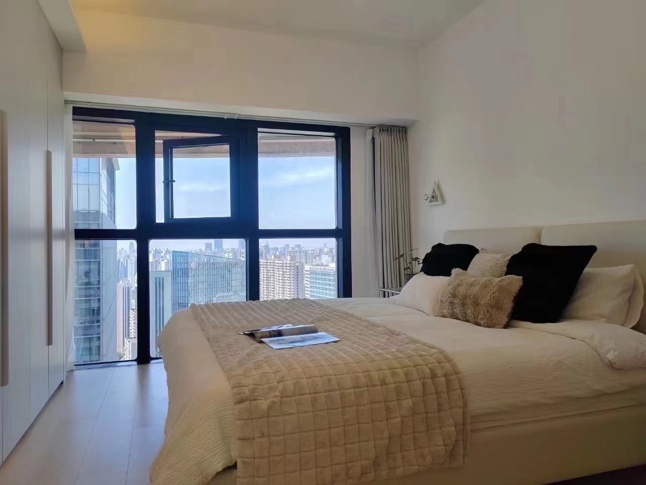 Modern 2+1br with floor heating / hanzhong rd 嘉里不夜城2+1房