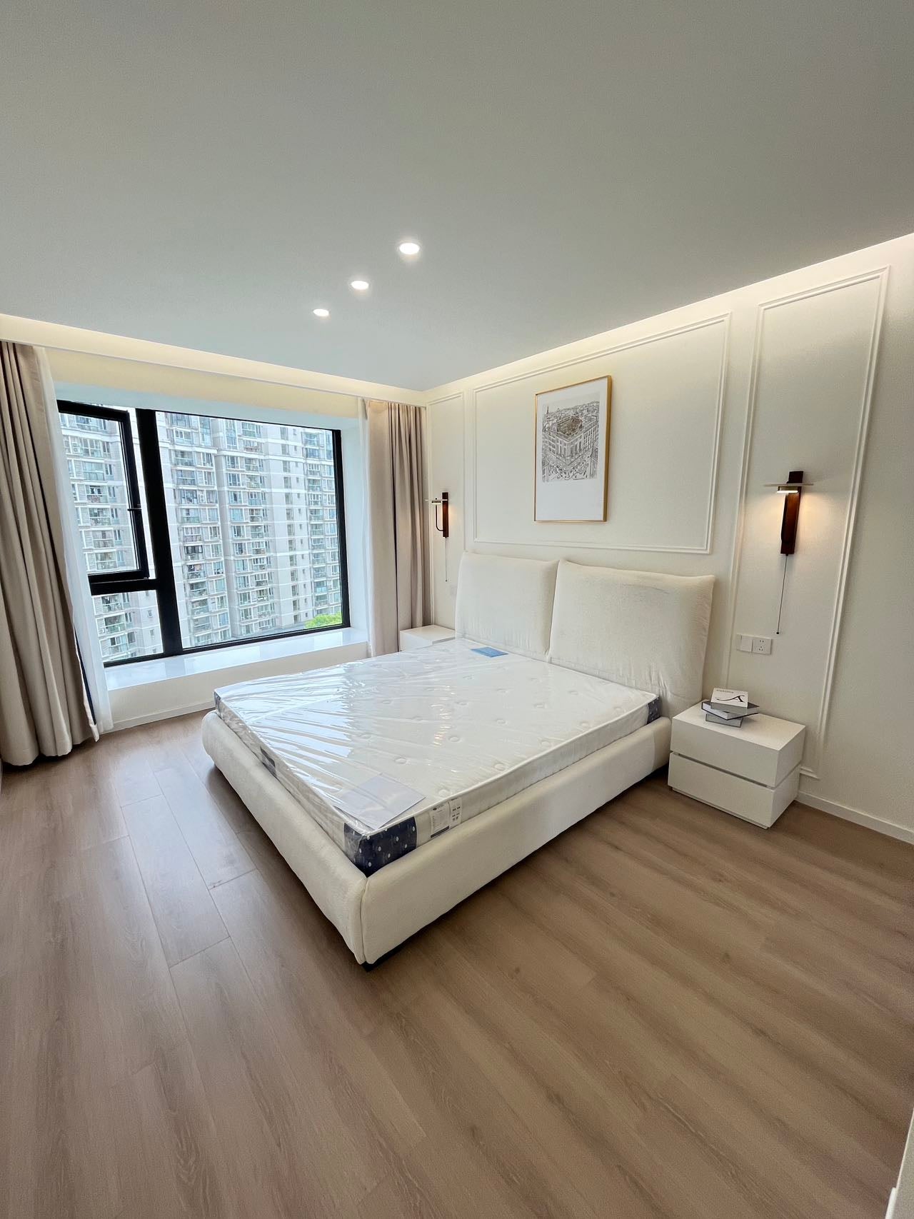 modern 3br 2baths apt at Xujiahui 福源汇居3房