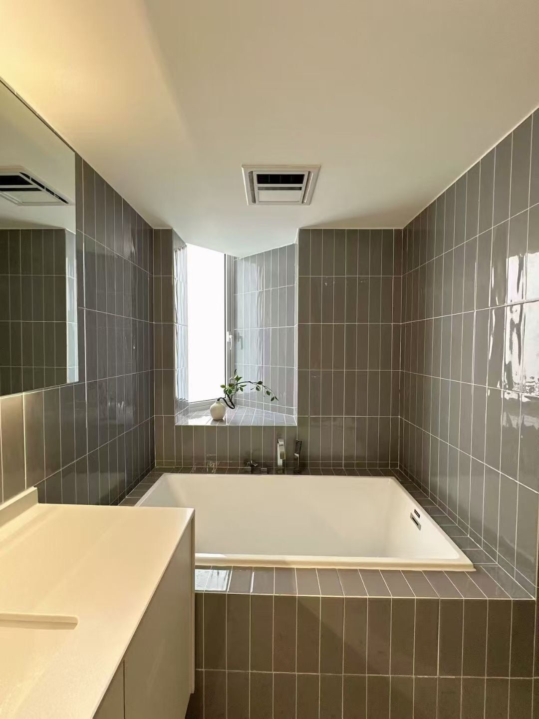 modern 2br with balcony at wuding rd 鑫和大厦2房带阳台