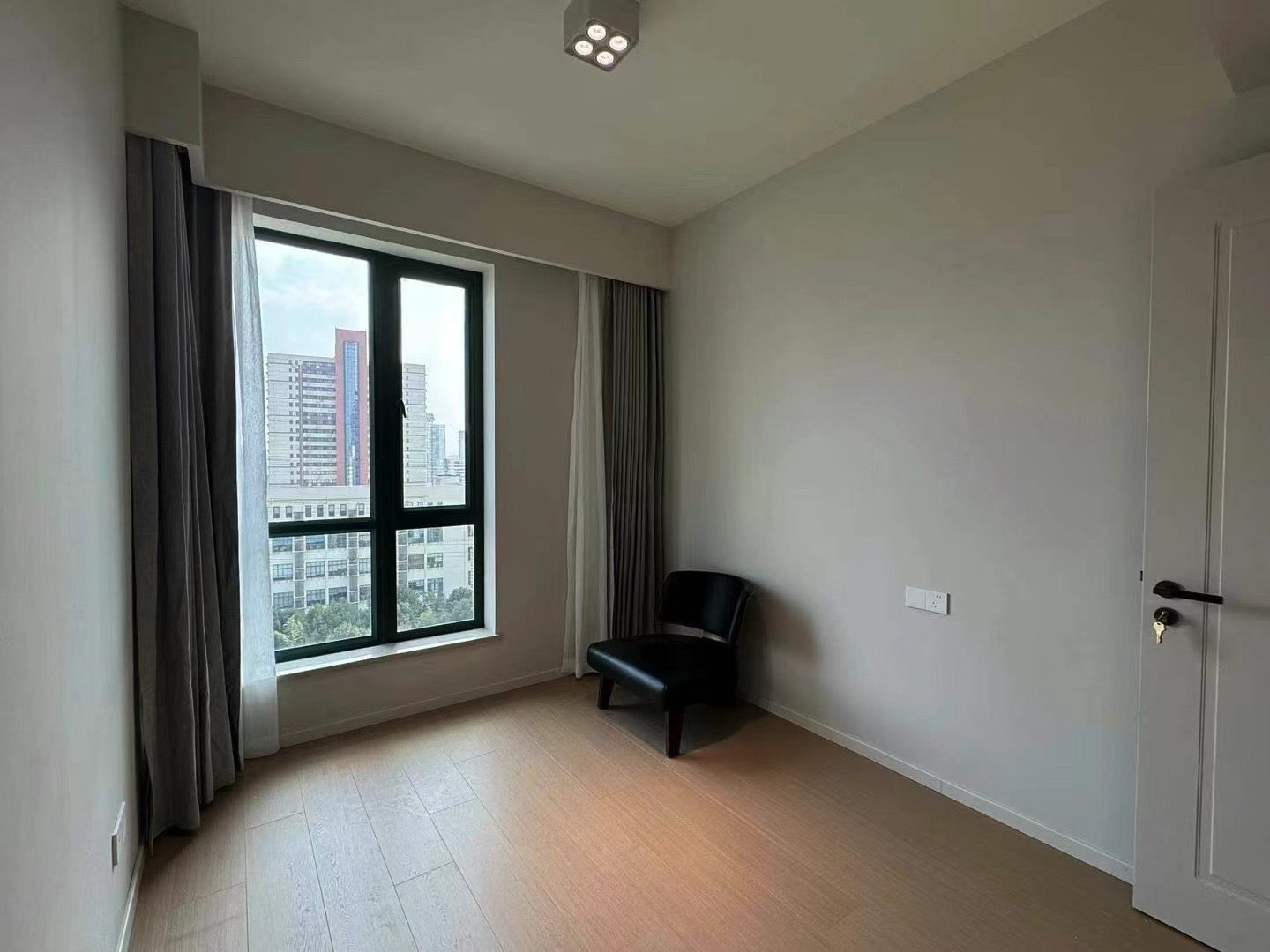 Modern 4br apt at yanlord riverside garden 仁恒河滨花园4房带地暖