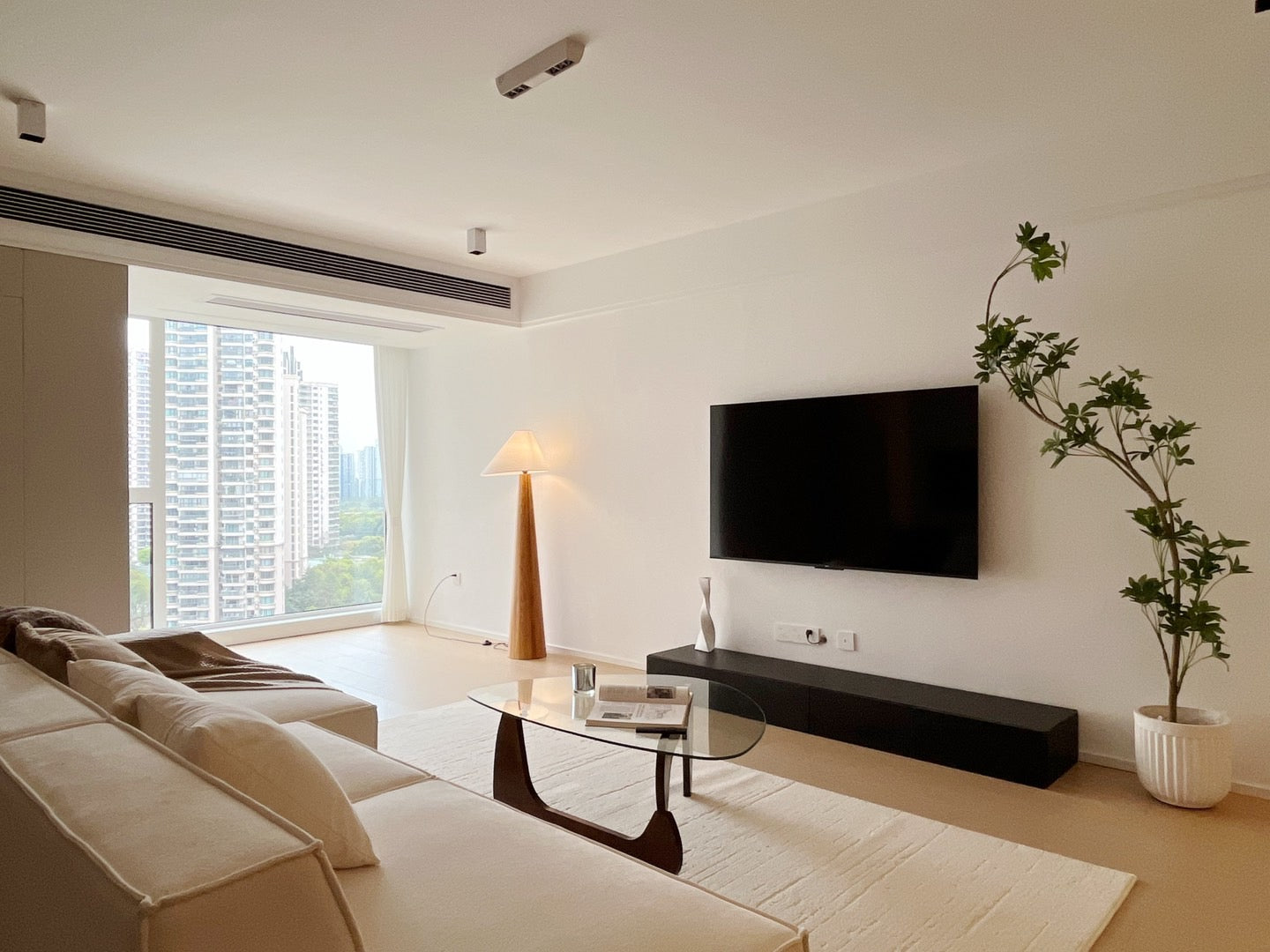 Brand new 2br 2bath with floor heating 中远两湾城2房