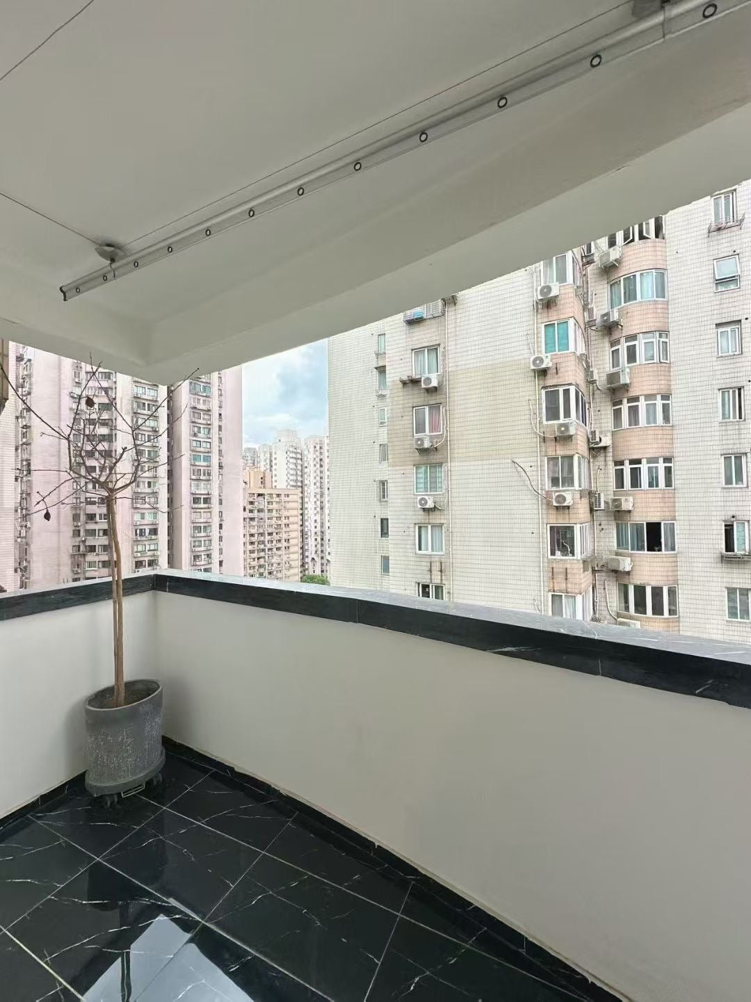 modern 2br with balcony at wuding rd 鑫和大厦2房带阳台