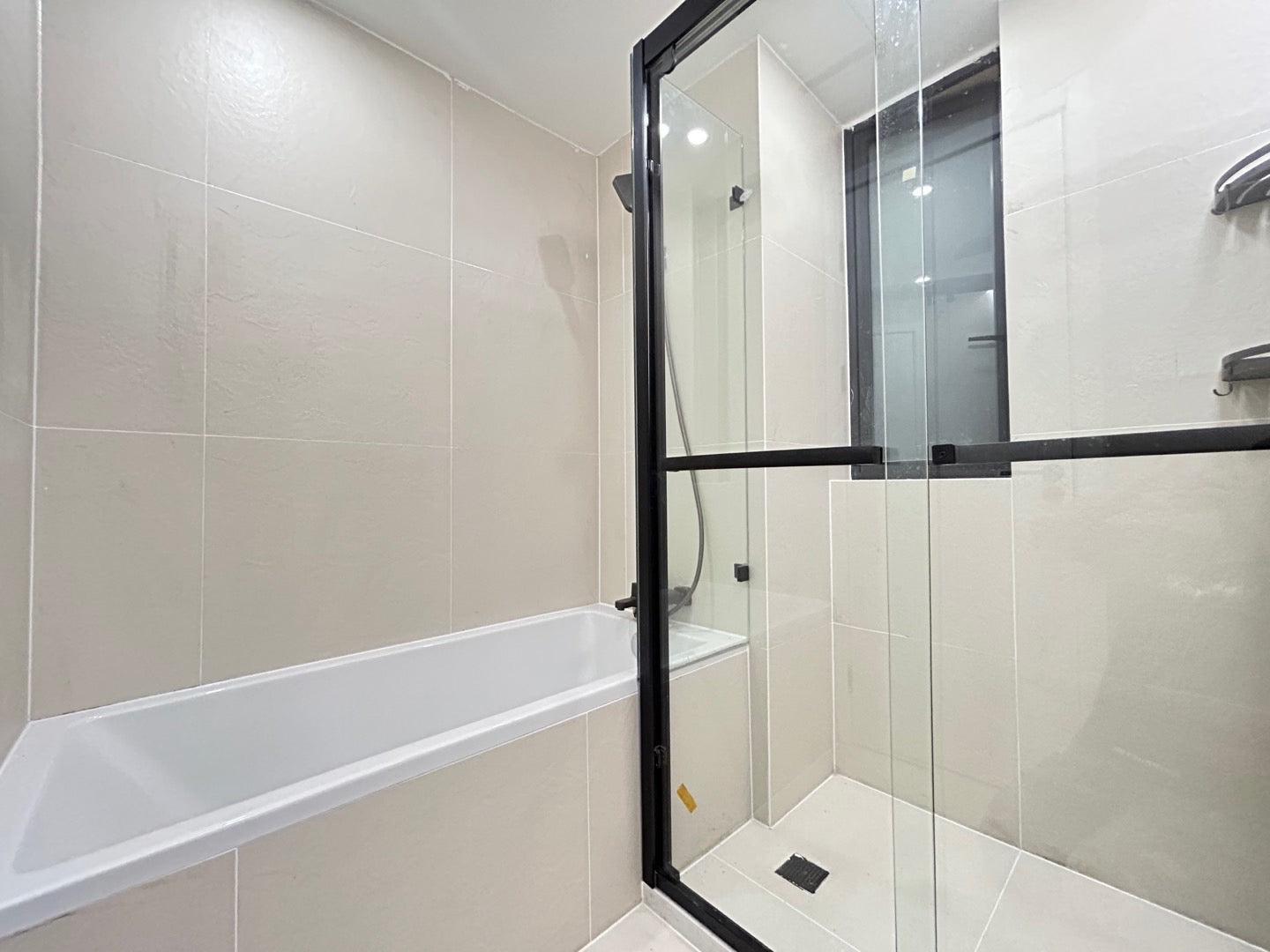 Super 3br apt at Changning 天山河畔花园3房