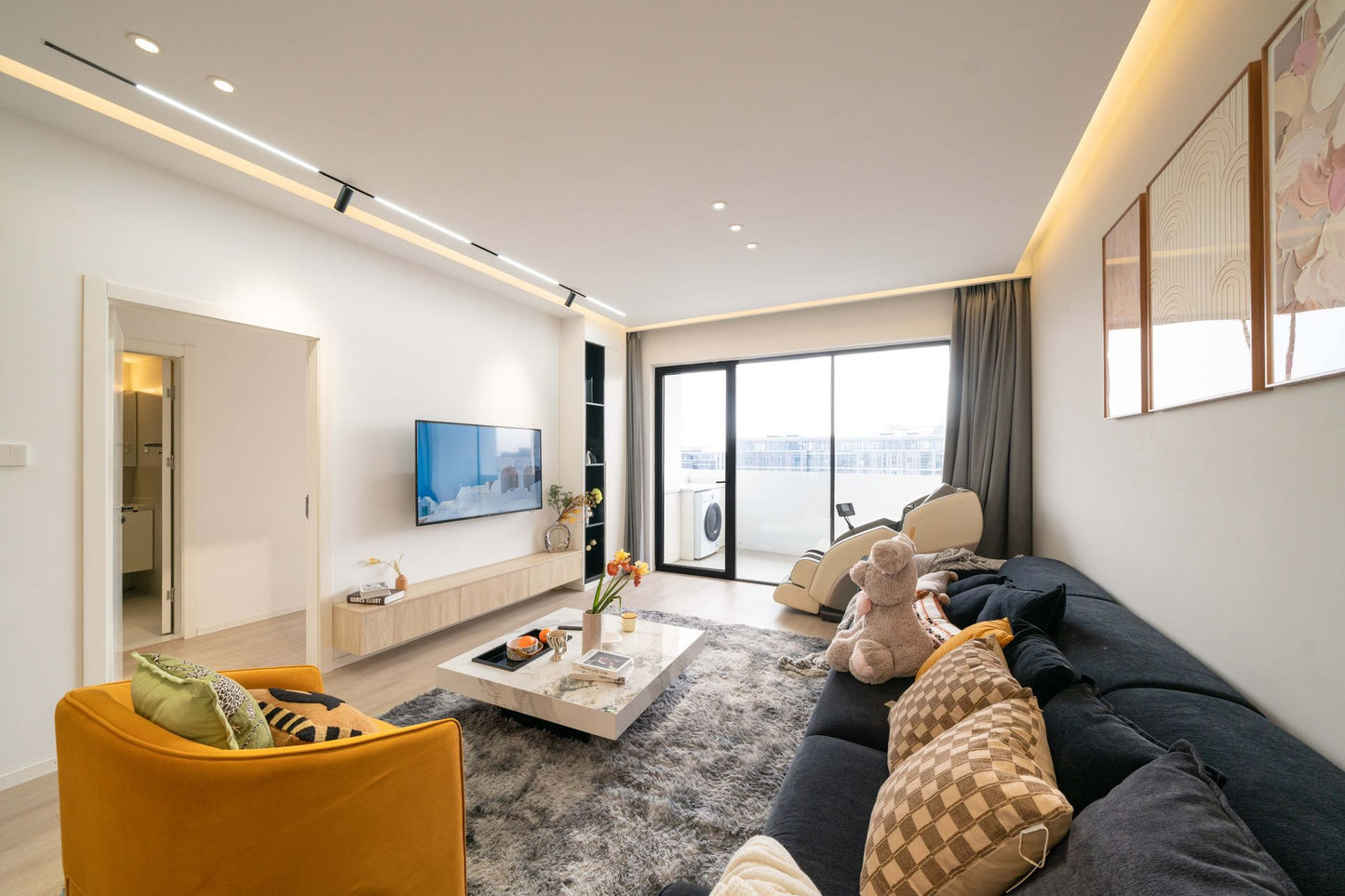 Modern 3br apt near Xintiandi 黄浦众鑫城3房带地暖