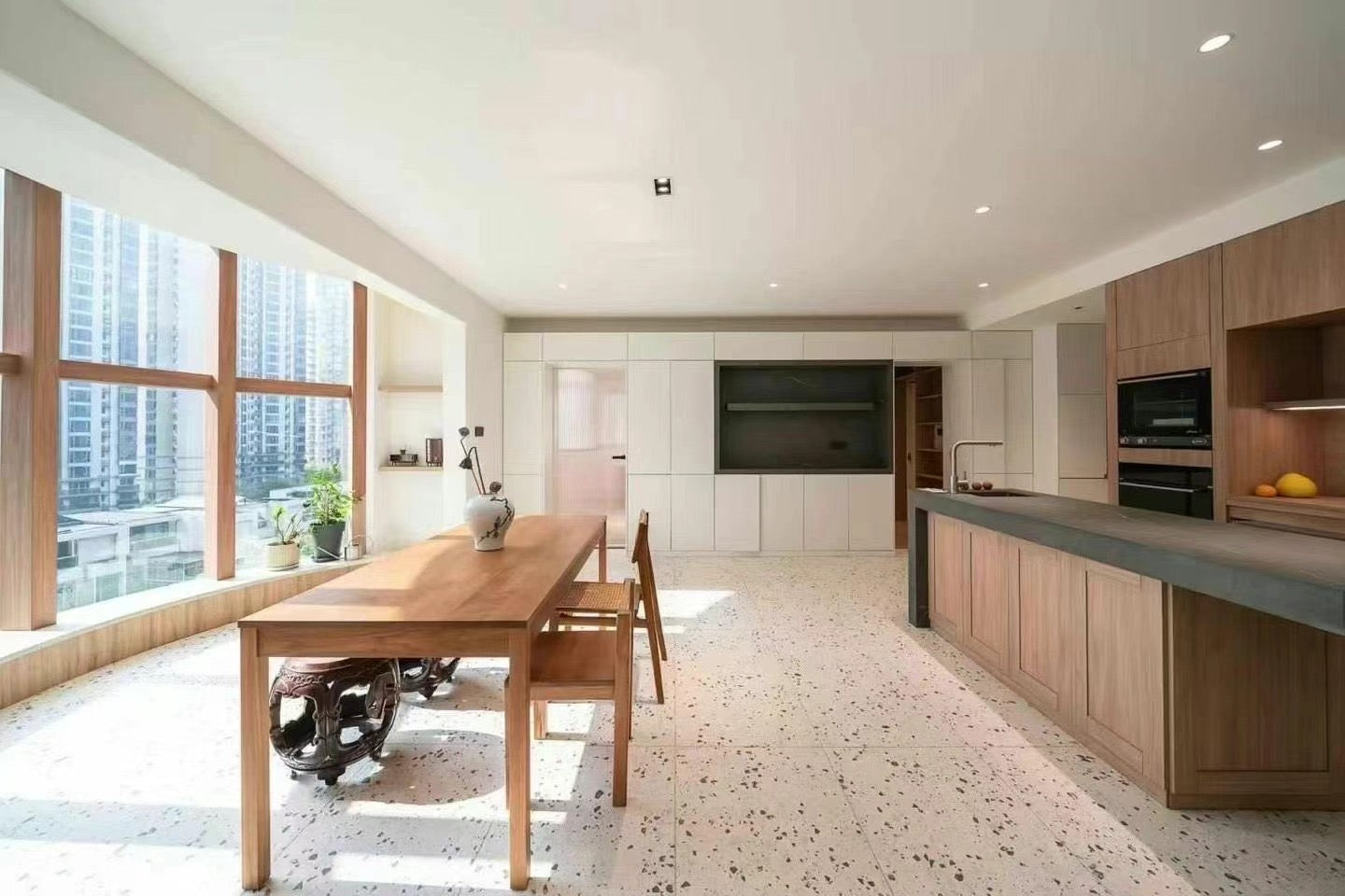 Beautiful 2br 2baths apt changle rd 皇家公寓2房