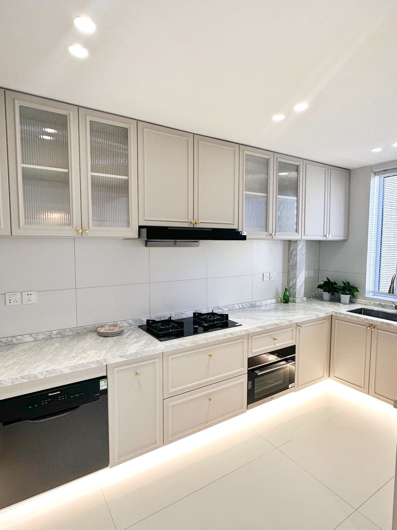 Amazing 4br with floor heating / Xintiandi 淡水湾花园法式4房
