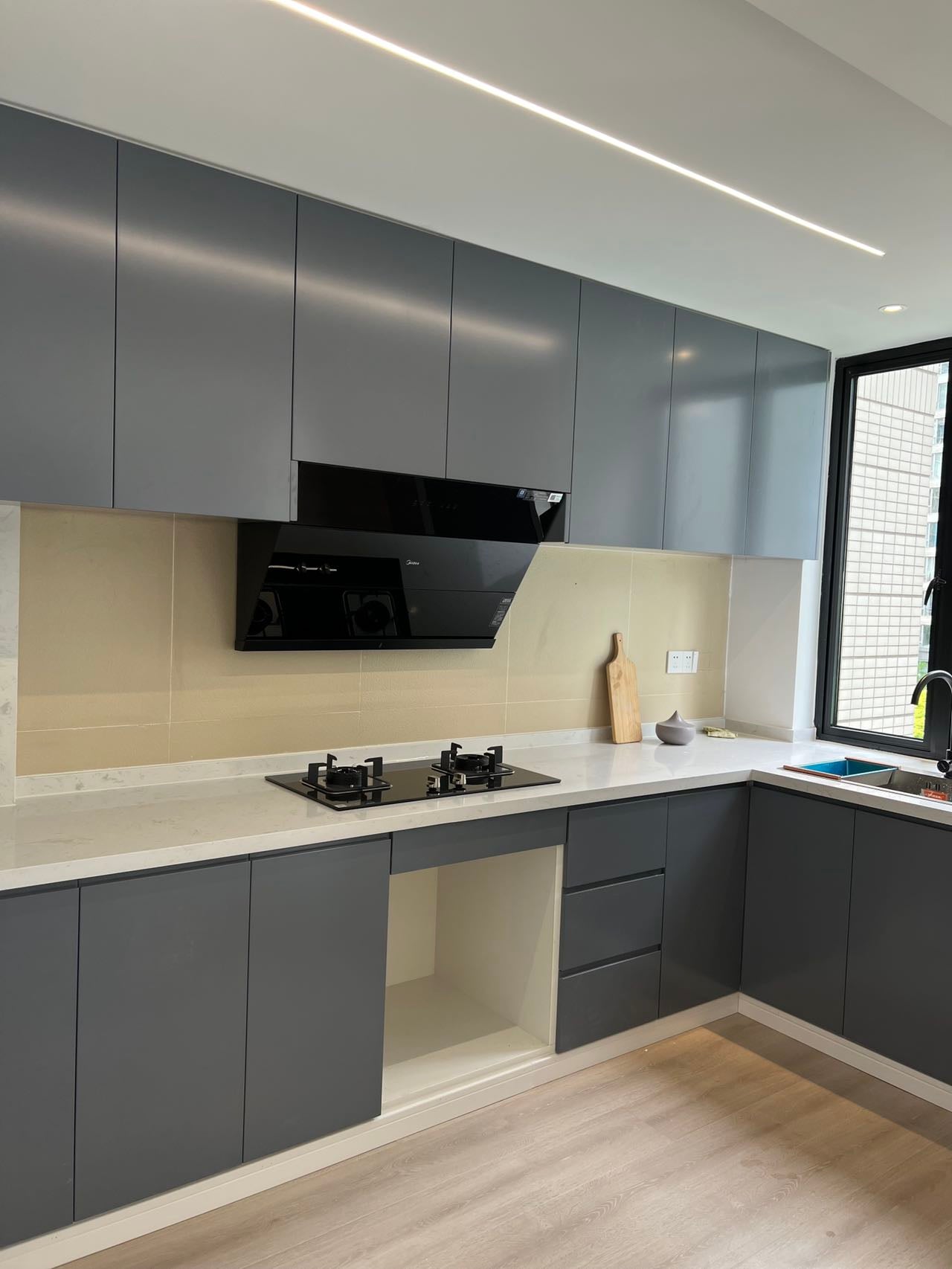 modern 2br 2baths apt at Xujiahui 福源汇居2房