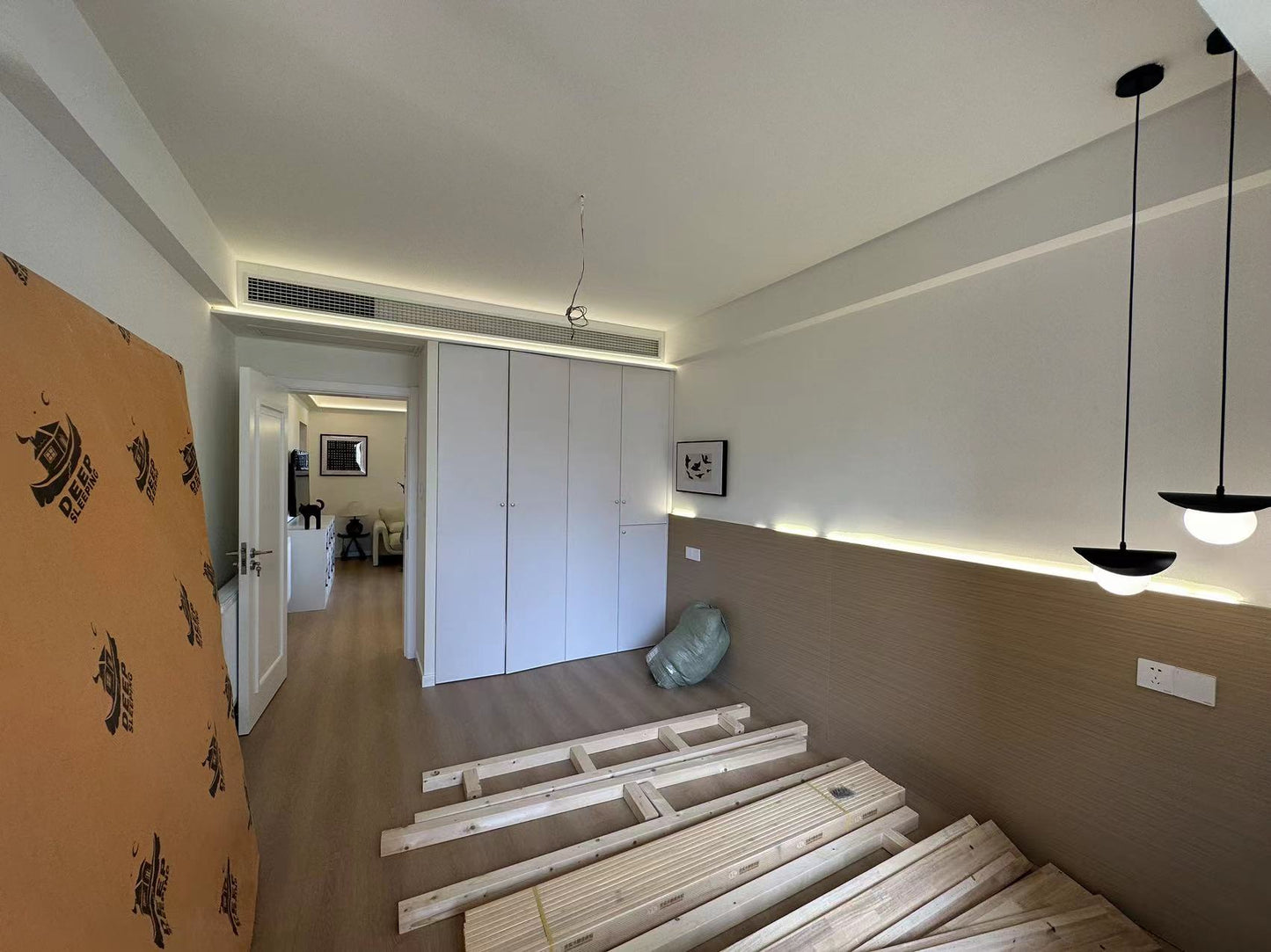 Beautiful 1br apt , floor heating / west nanjing rd 达安城1房