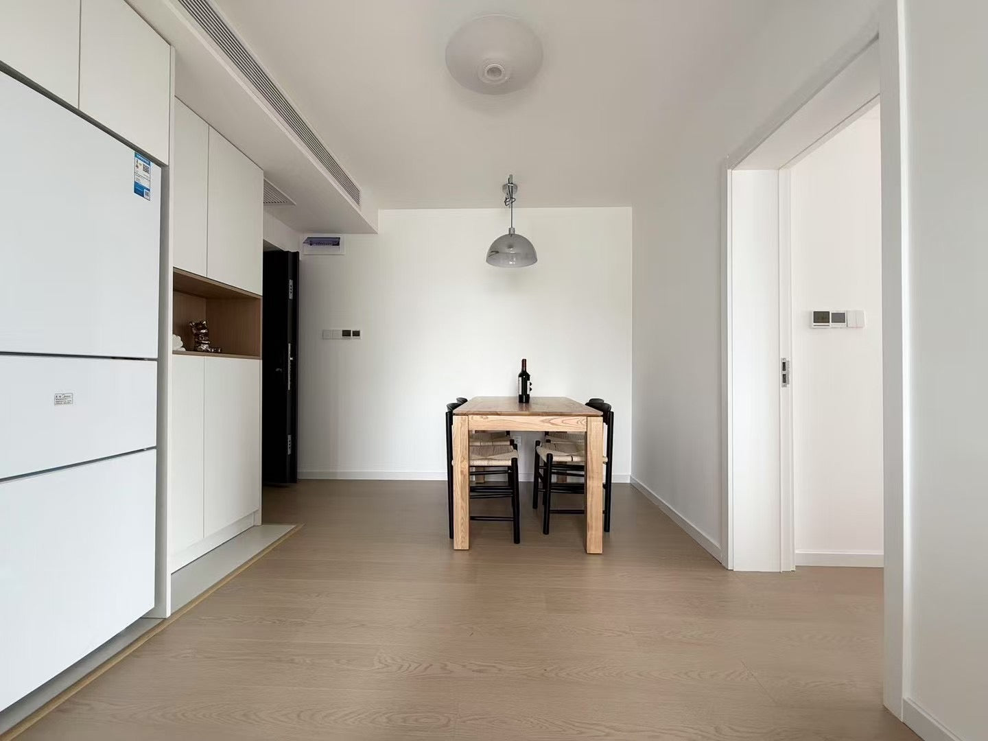 Beautiful 1BR at jingan temple 四和花园1房