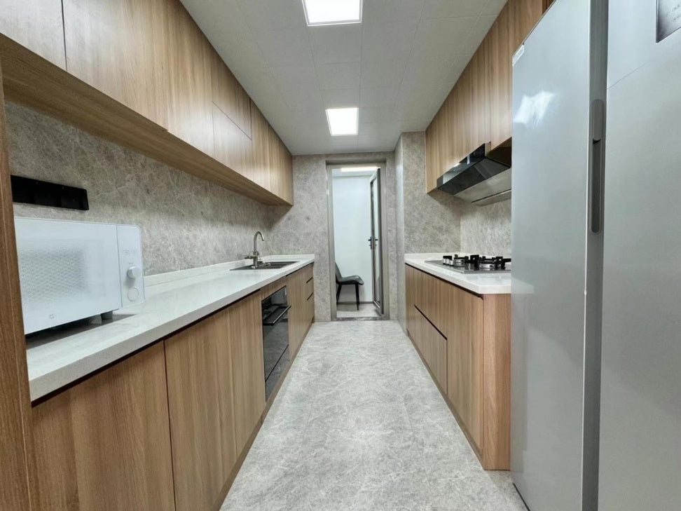 Modern 3br apt with floor heating in 8 park Avenue 静安豪景3房