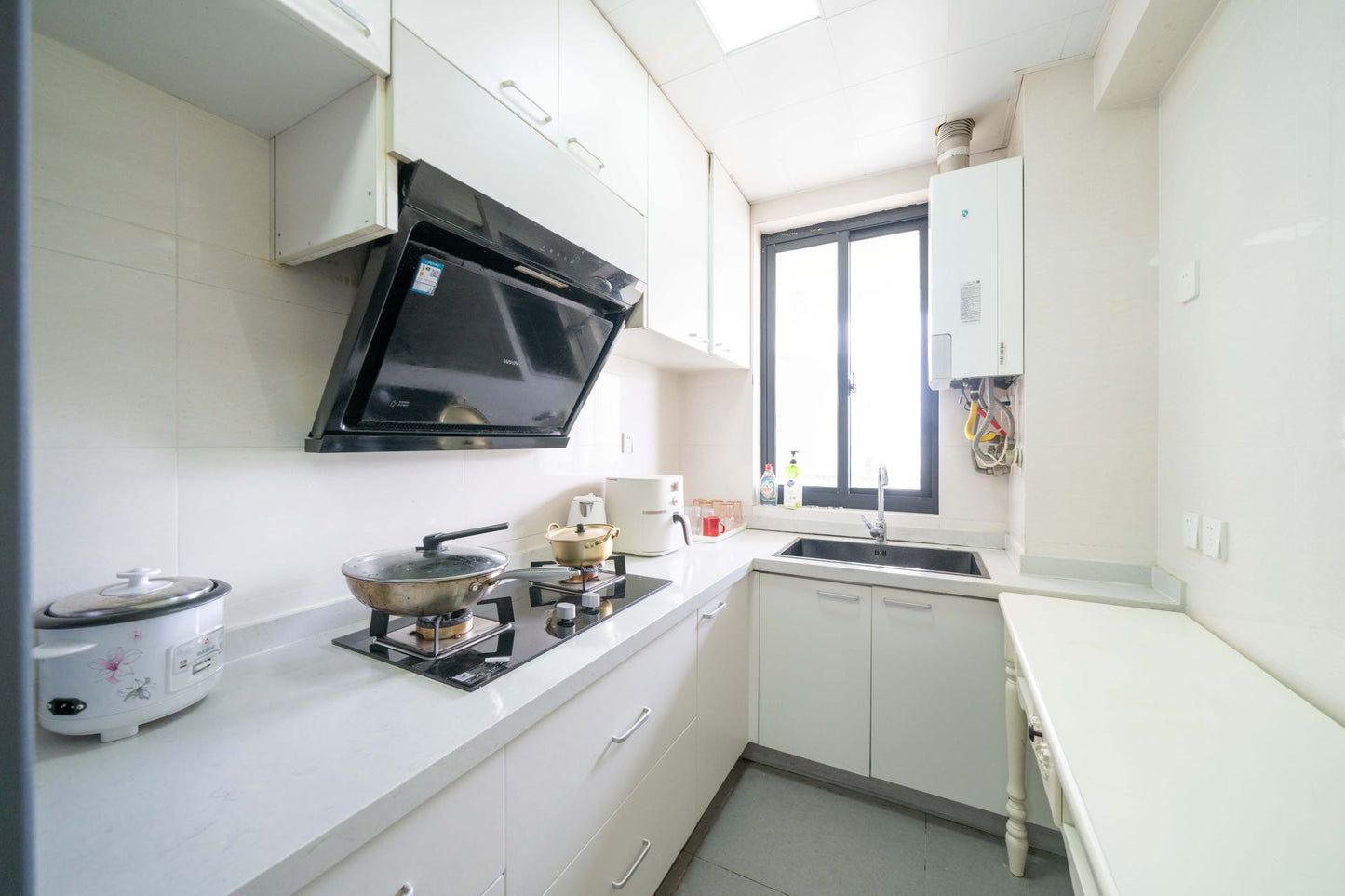 Modern 3br apt near Xintiandi 黄浦众鑫城3房带地暖