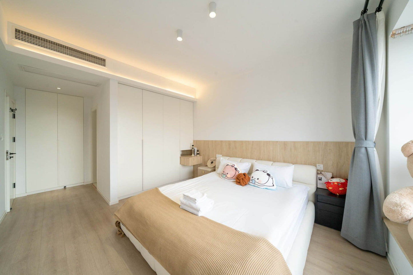 Modern 3br apt near Xintiandi 黄浦众鑫城3房带地暖
