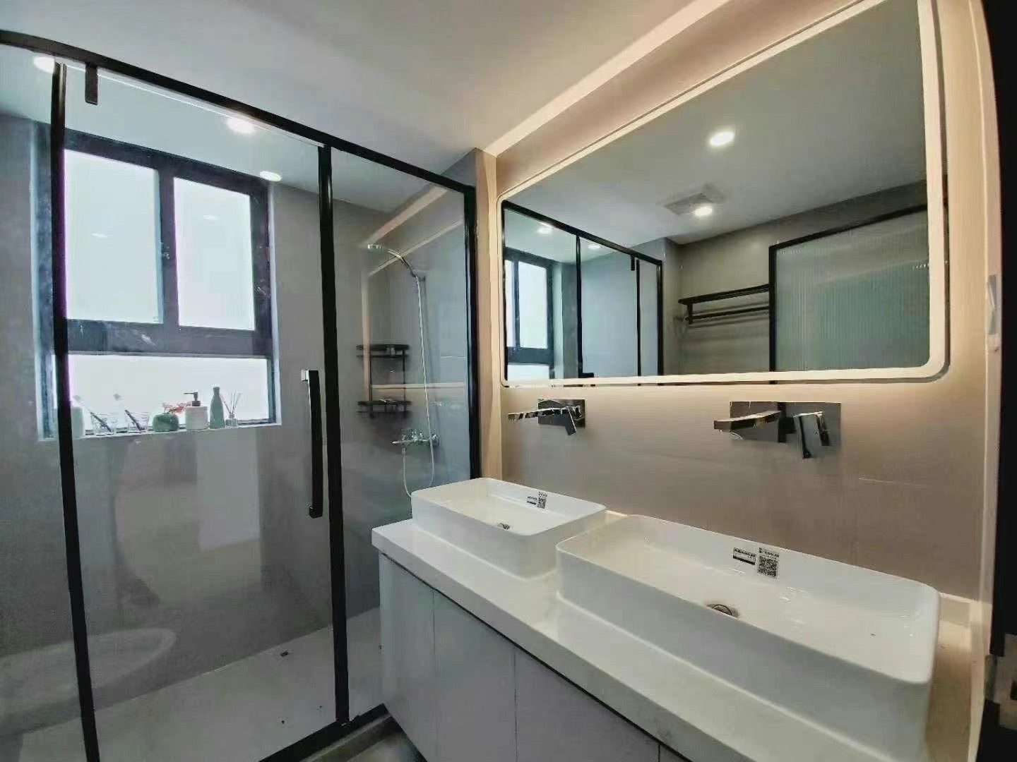 Modern 2br with study apt balcony 达安锦园2+1房带阳台