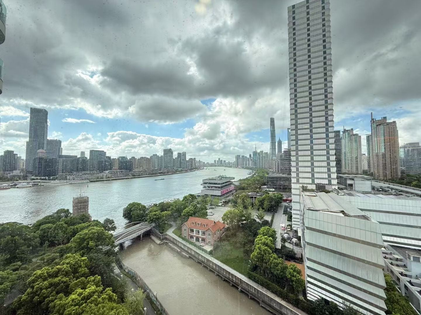 Spacious 3br 170sqm at Lujiazui 家化滨江苑3房