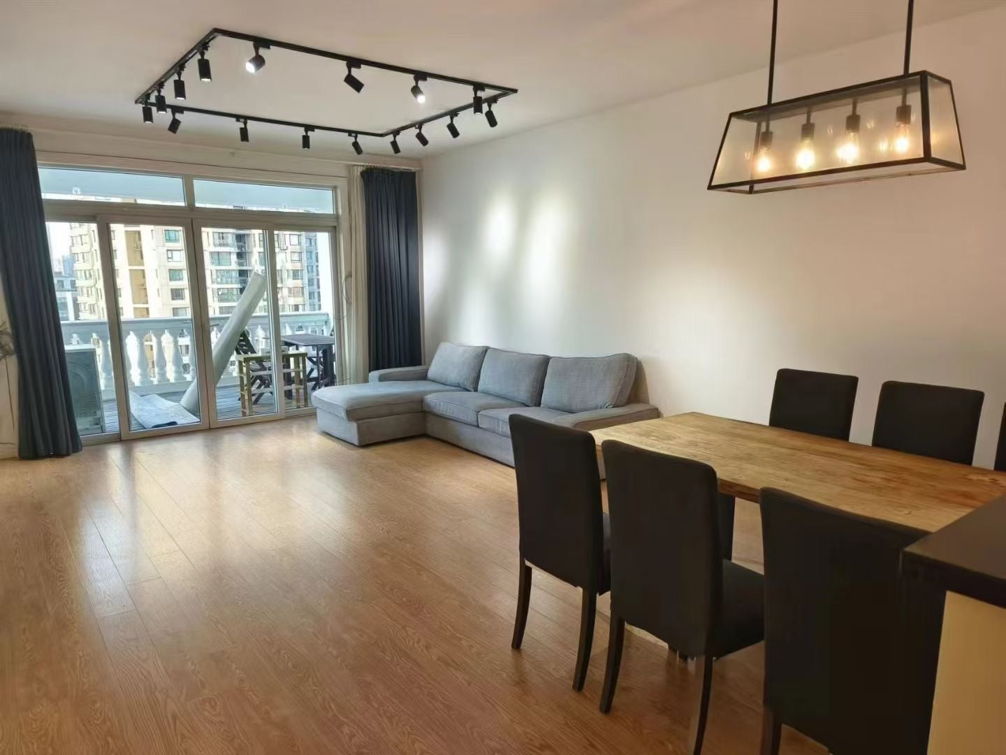 3br with balcony near iapm 明园世纪城3房带阳台