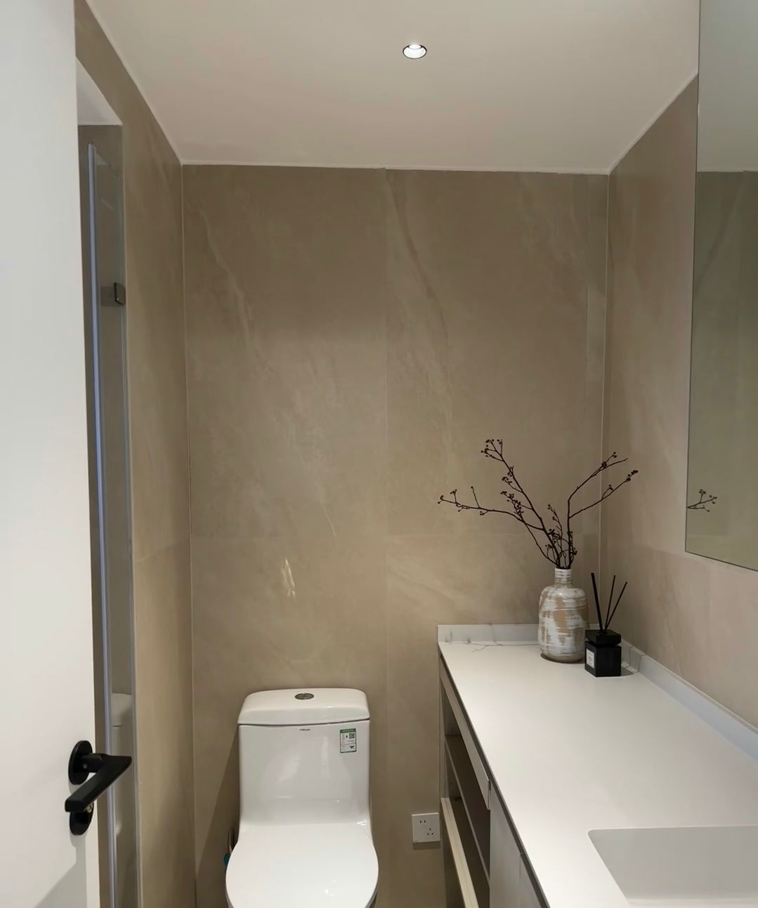 Newly 2br apt at Suzhou river 中远两湾城2房